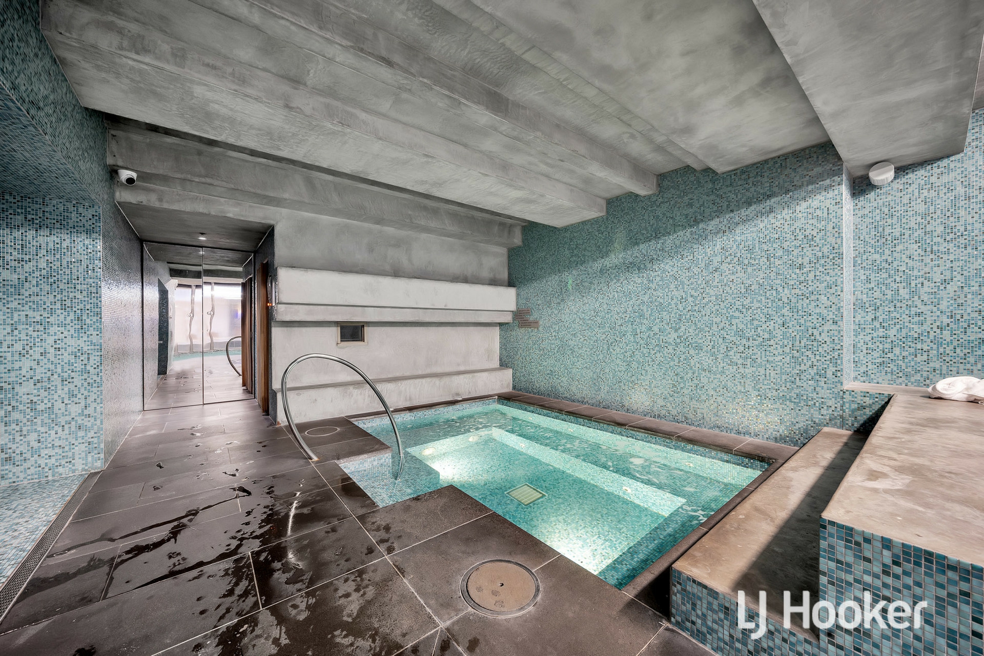 N2405/241 Harbour Esplanade, DOCKLANDS
