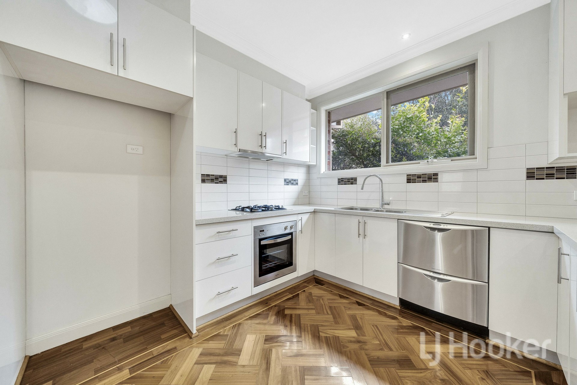 3/4 Lee Avenue, MOUNT WAVERLEY