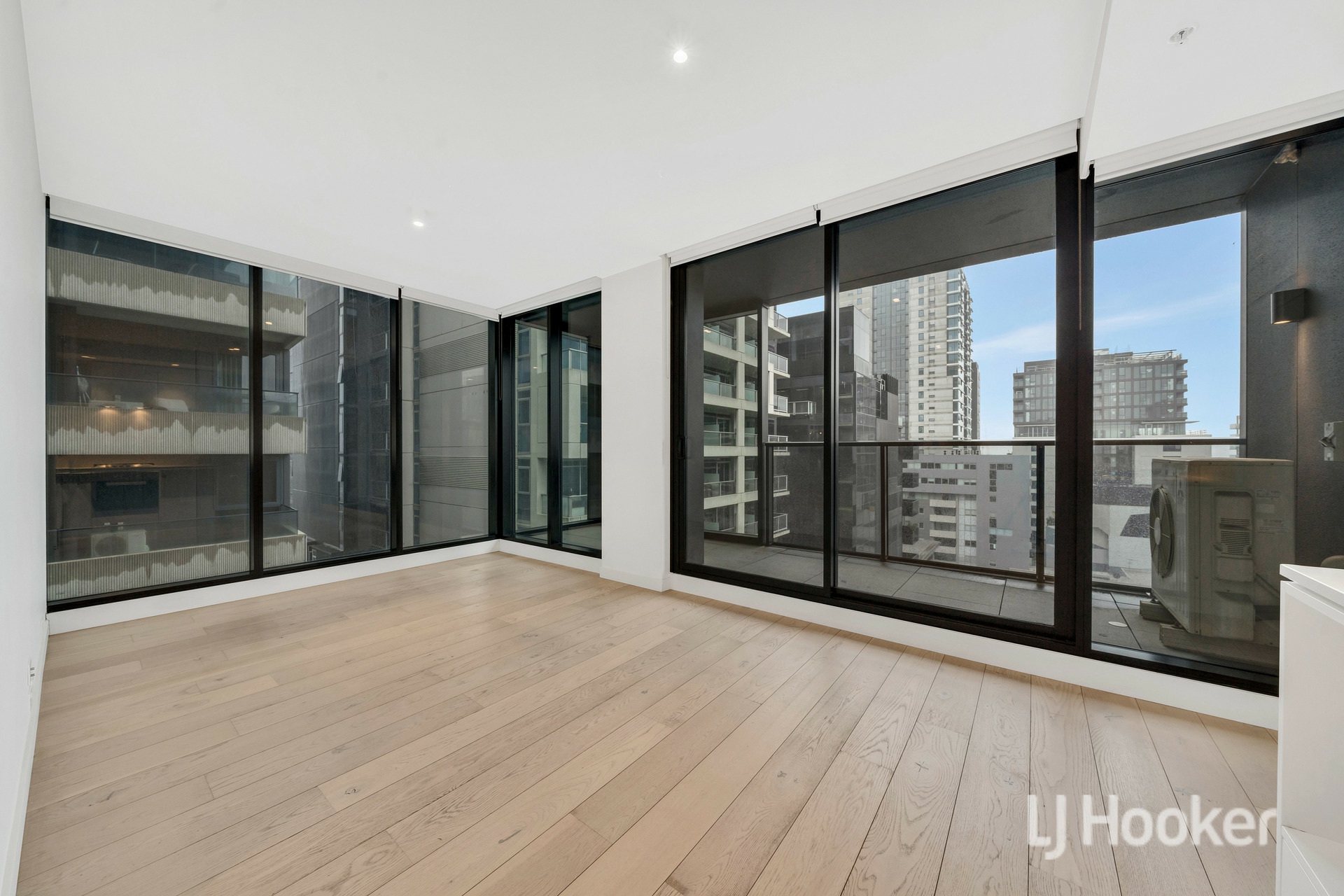 1515/7 Claremont Street, SOUTH YARRA
