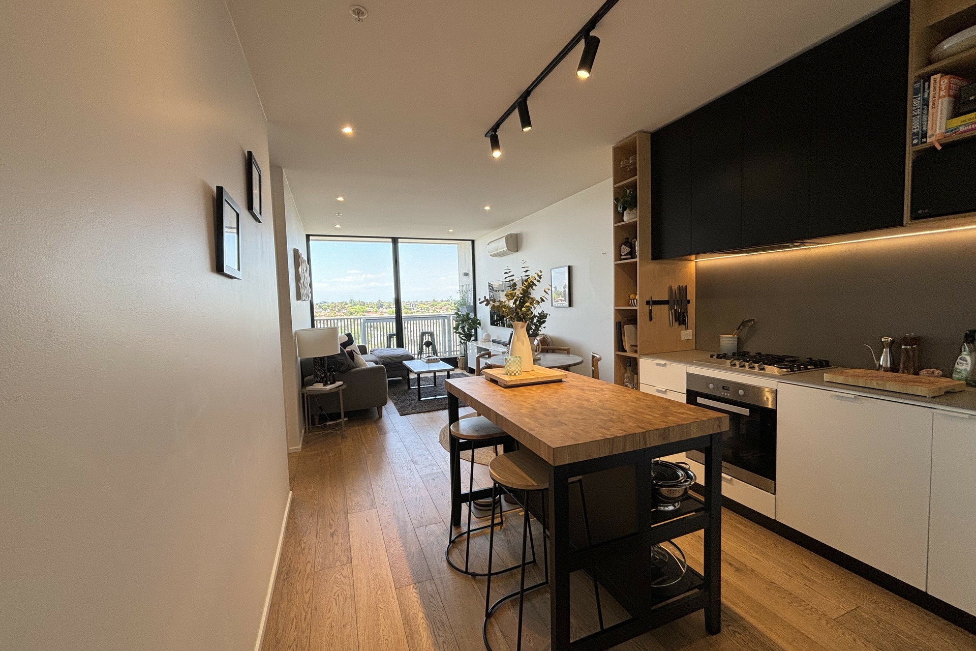 606/28 Riddell Parade, ELSTERNWICK