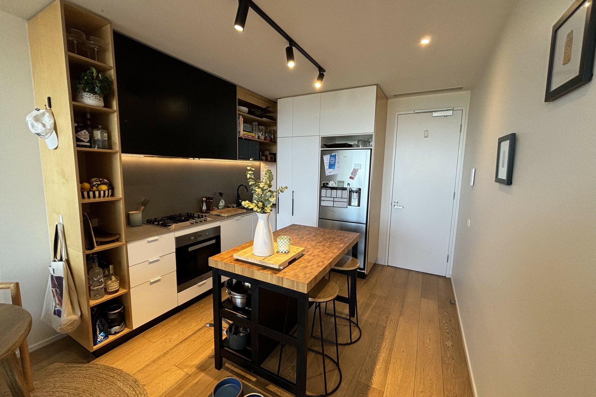 606/28 Riddell Parade, ELSTERNWICK