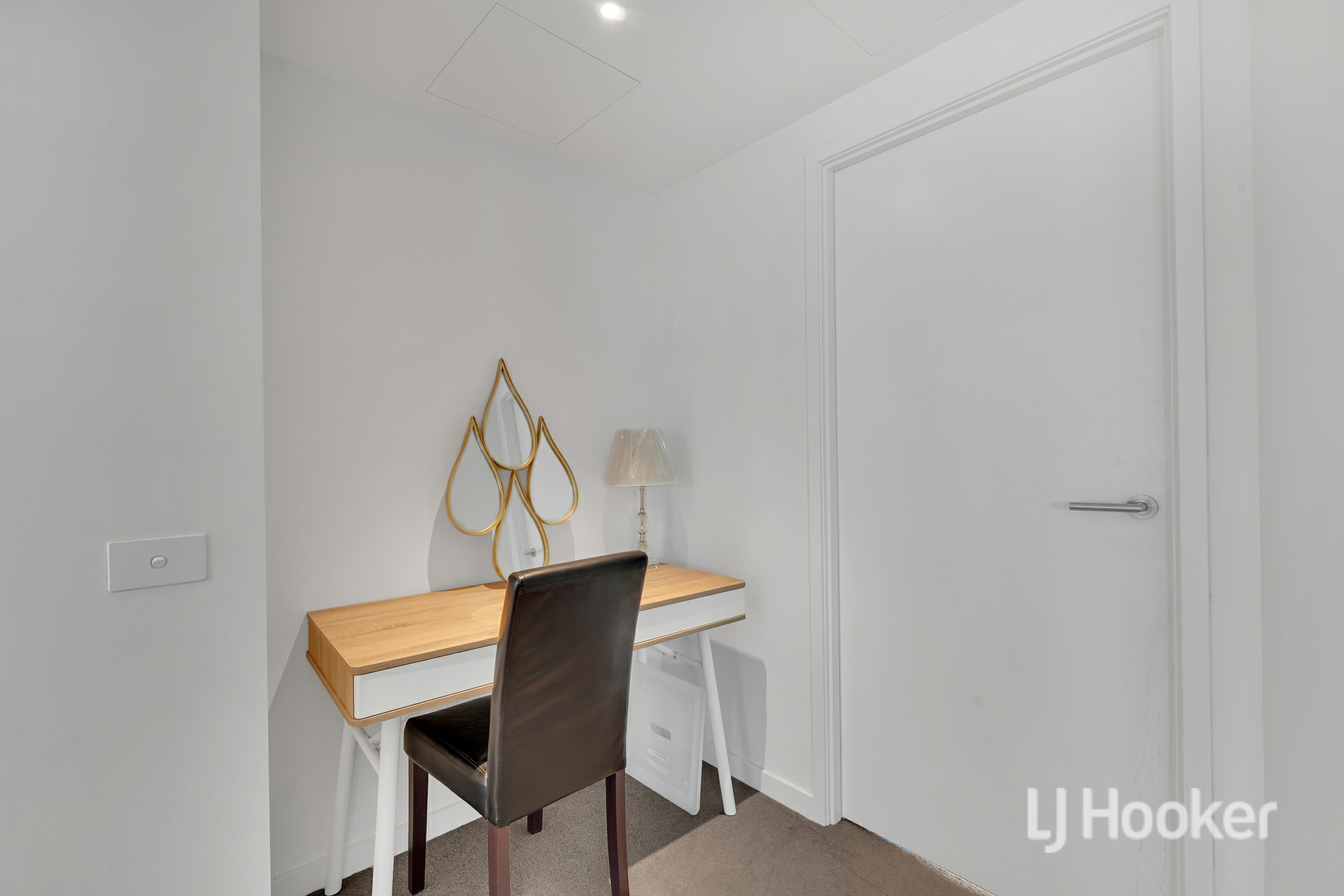 1101/81 South Wharf Drive, DOCKLANDS