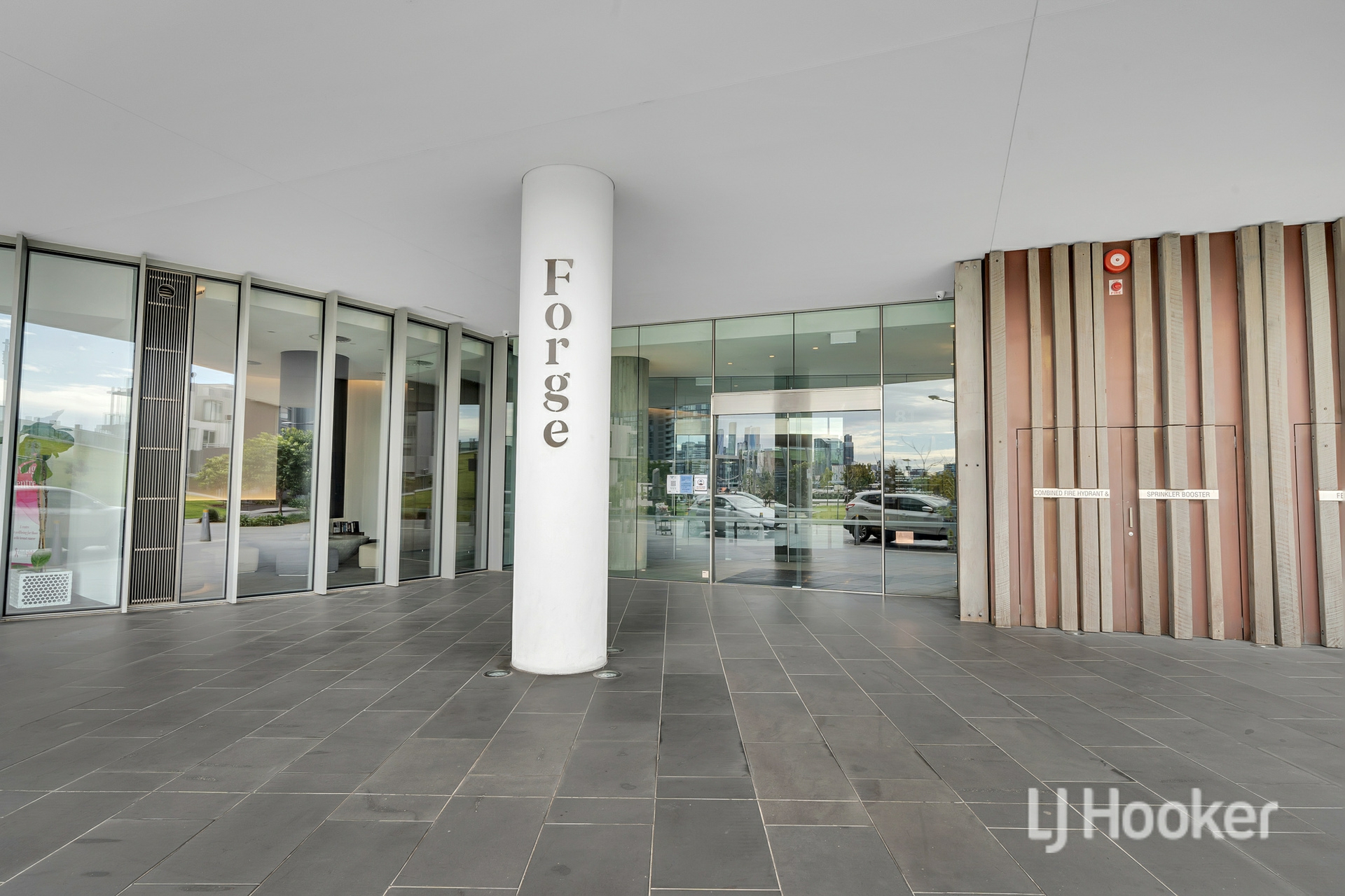 1101/81 South Wharf Drive, DOCKLANDS