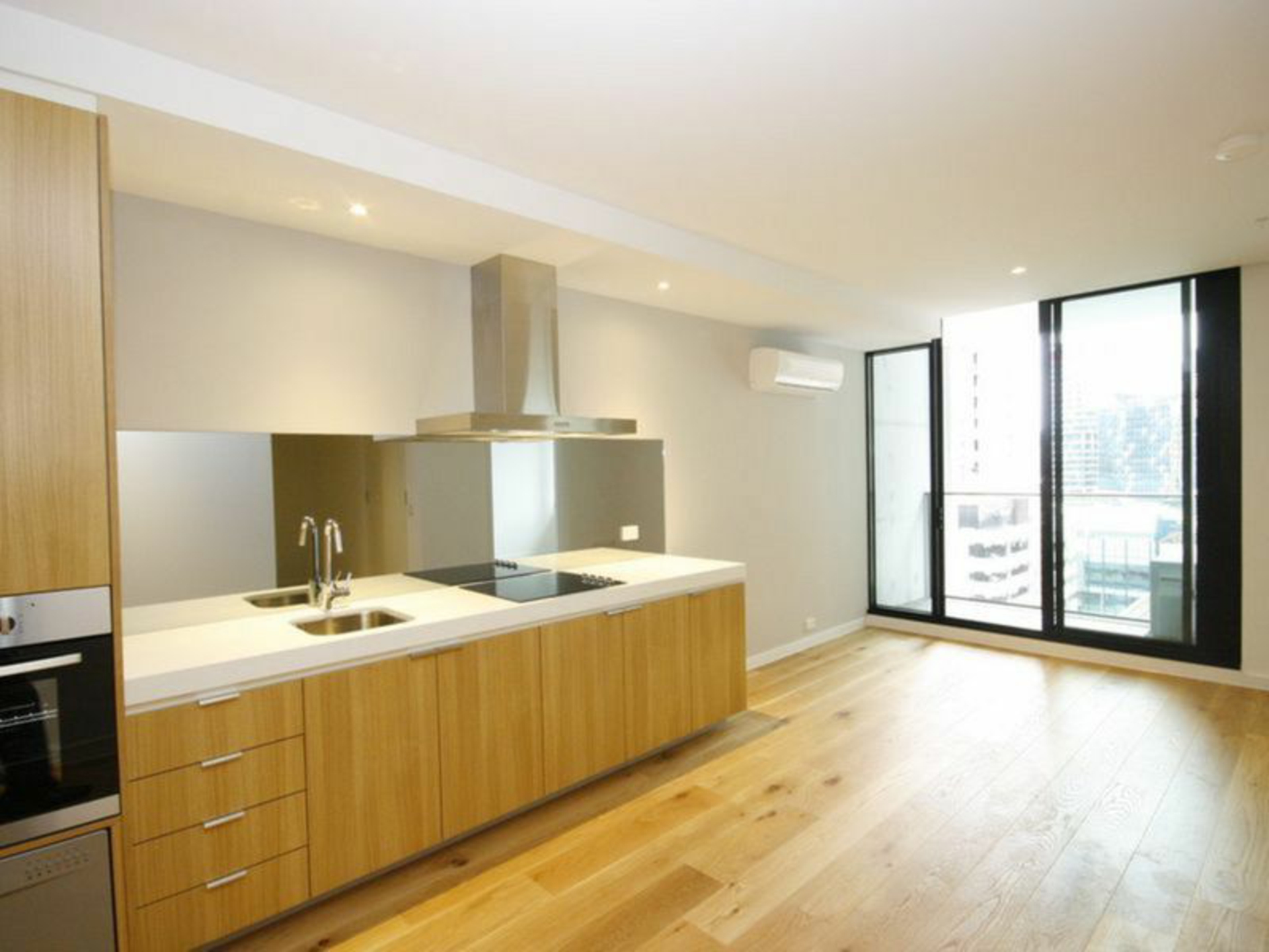 807/11 Rose Lane, MELBOURNE