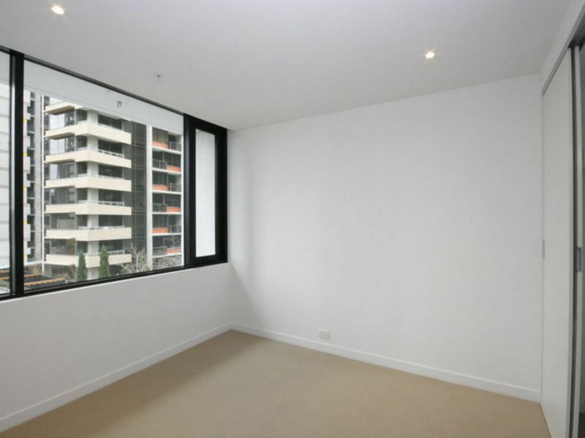 807/11 Rose Lane, MELBOURNE