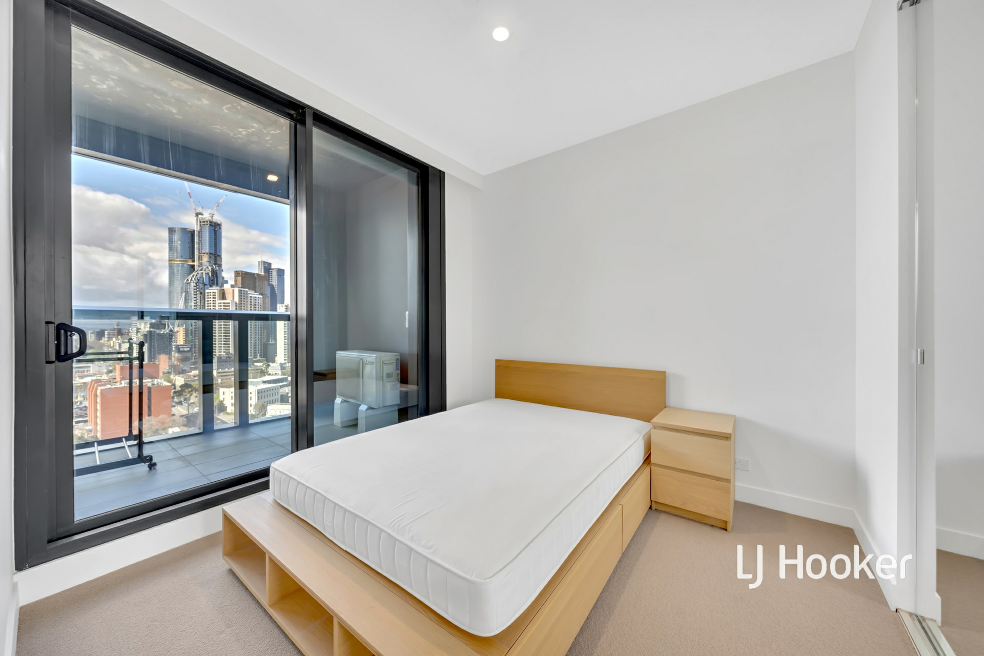 1716/160 Victoria Street, CARLTON