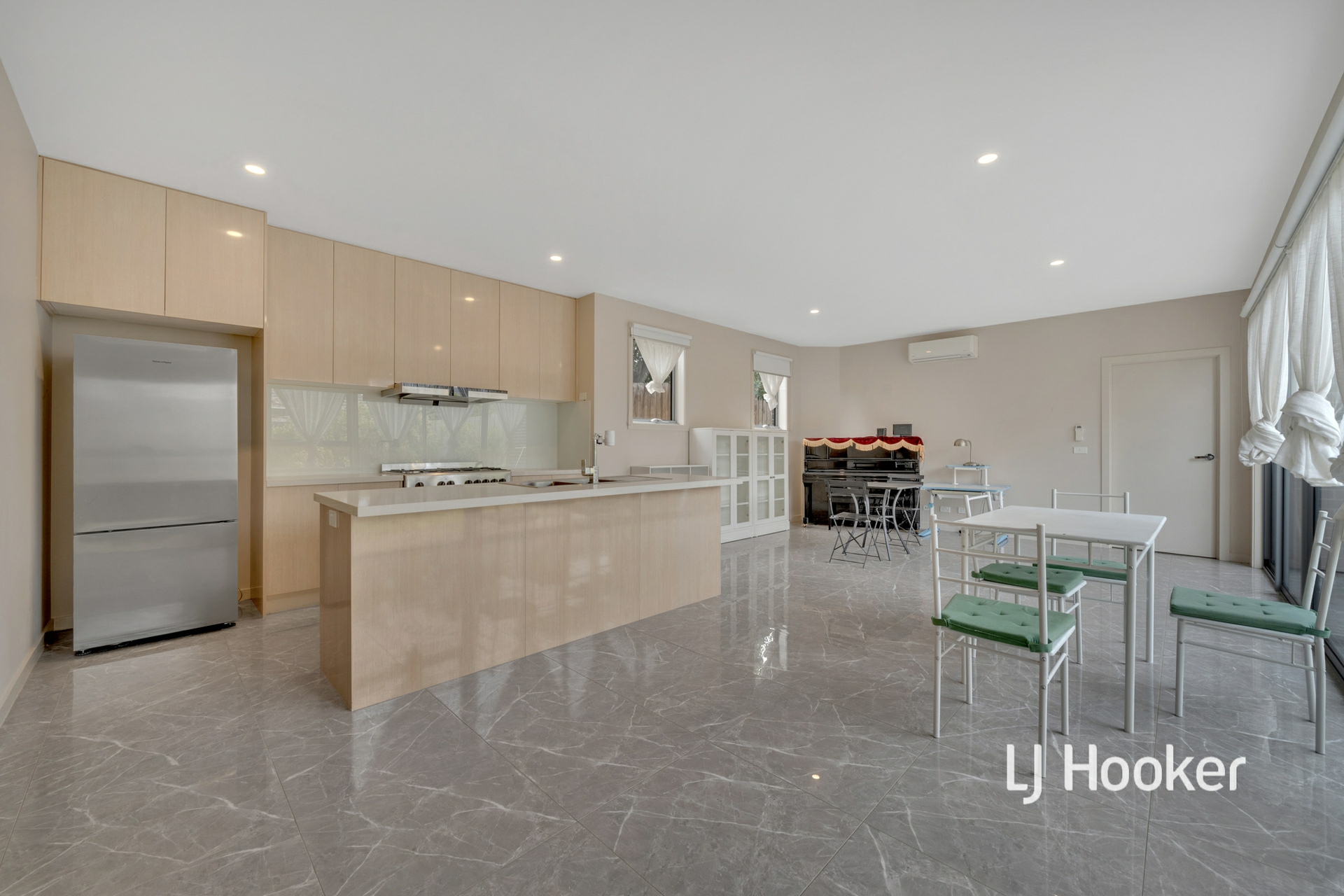 1/3 Avon Court, GLEN WAVERLEY