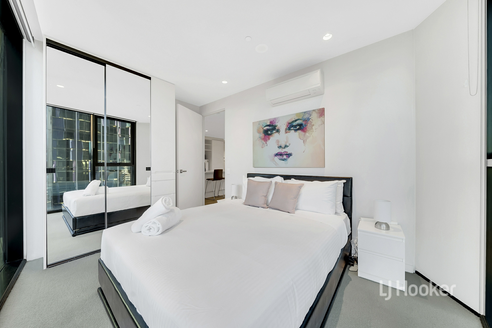1202/442-450 Elizabeth Street — photo 5 of 7