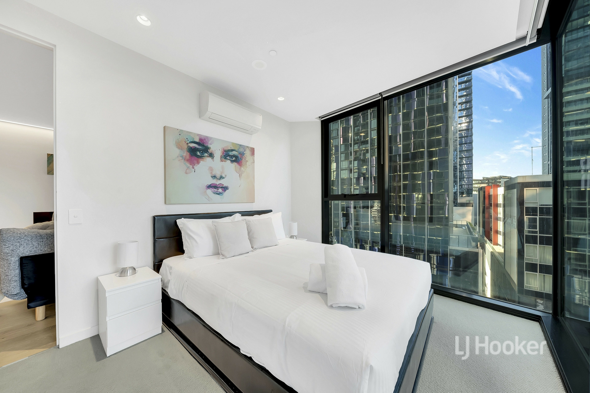 1202/442-450 Elizabeth Street — photo 6 of 7