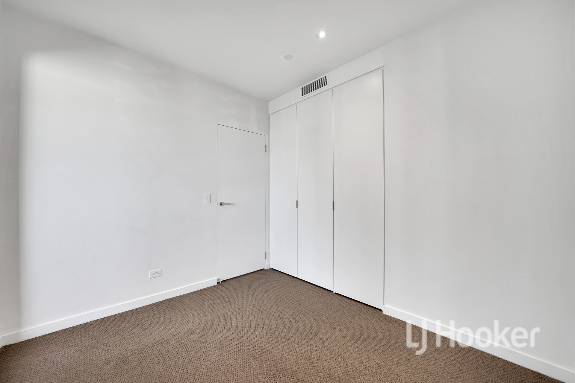 2614/551 Swanston Street, CARLTON