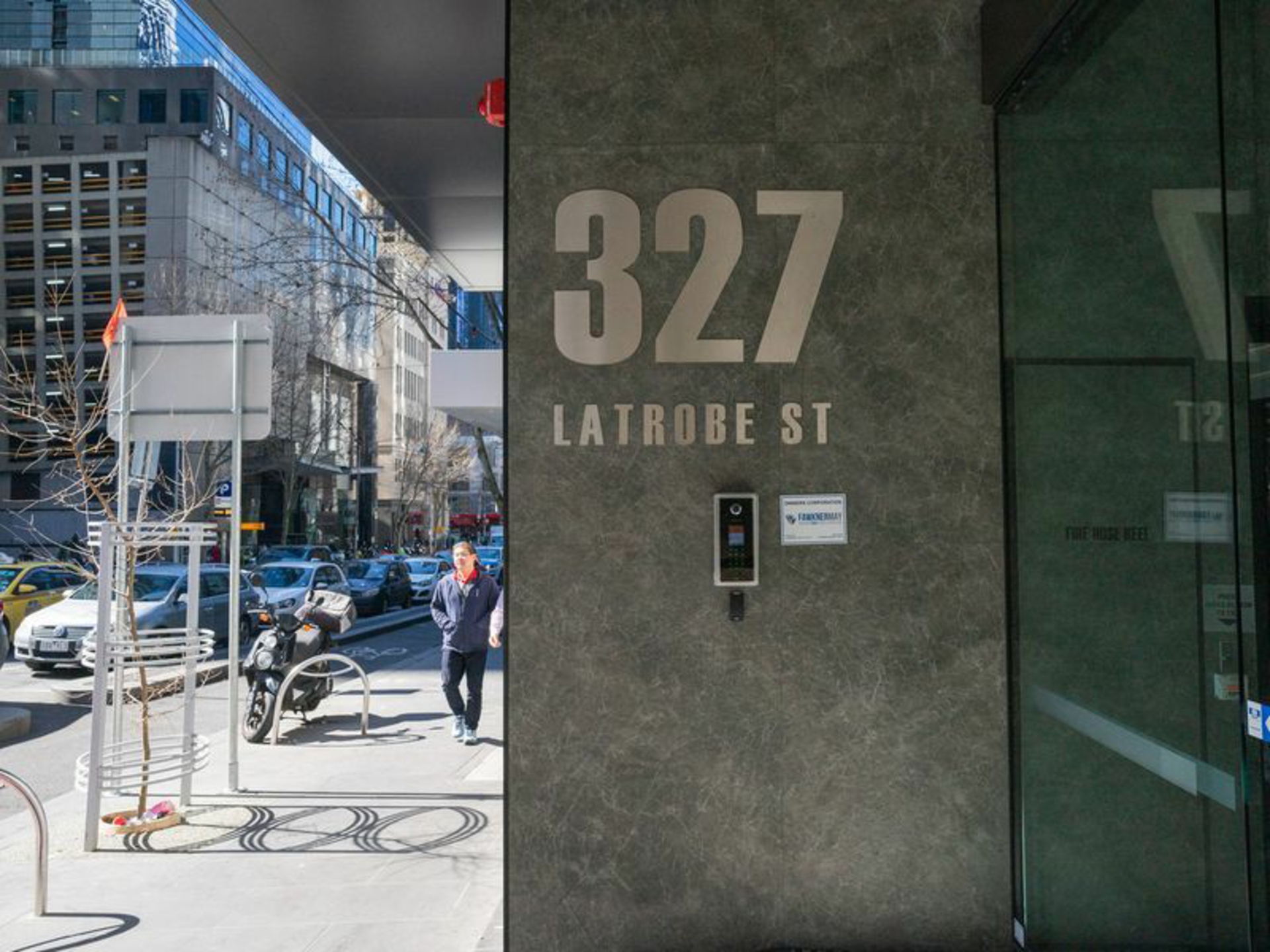 803/327 La Trobe Street, MELBOURNE