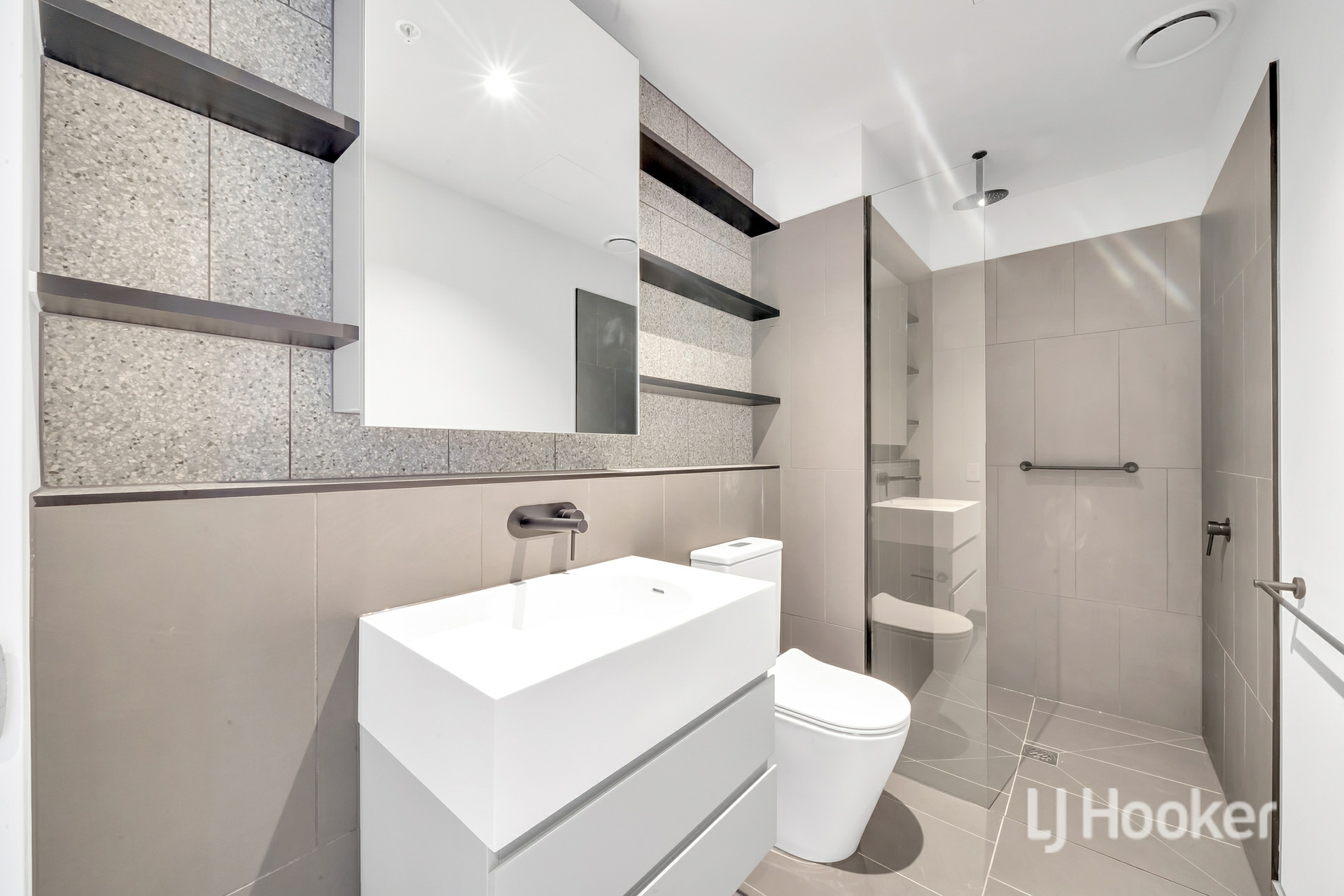 1506/318 Queen Street, MELBOURNE