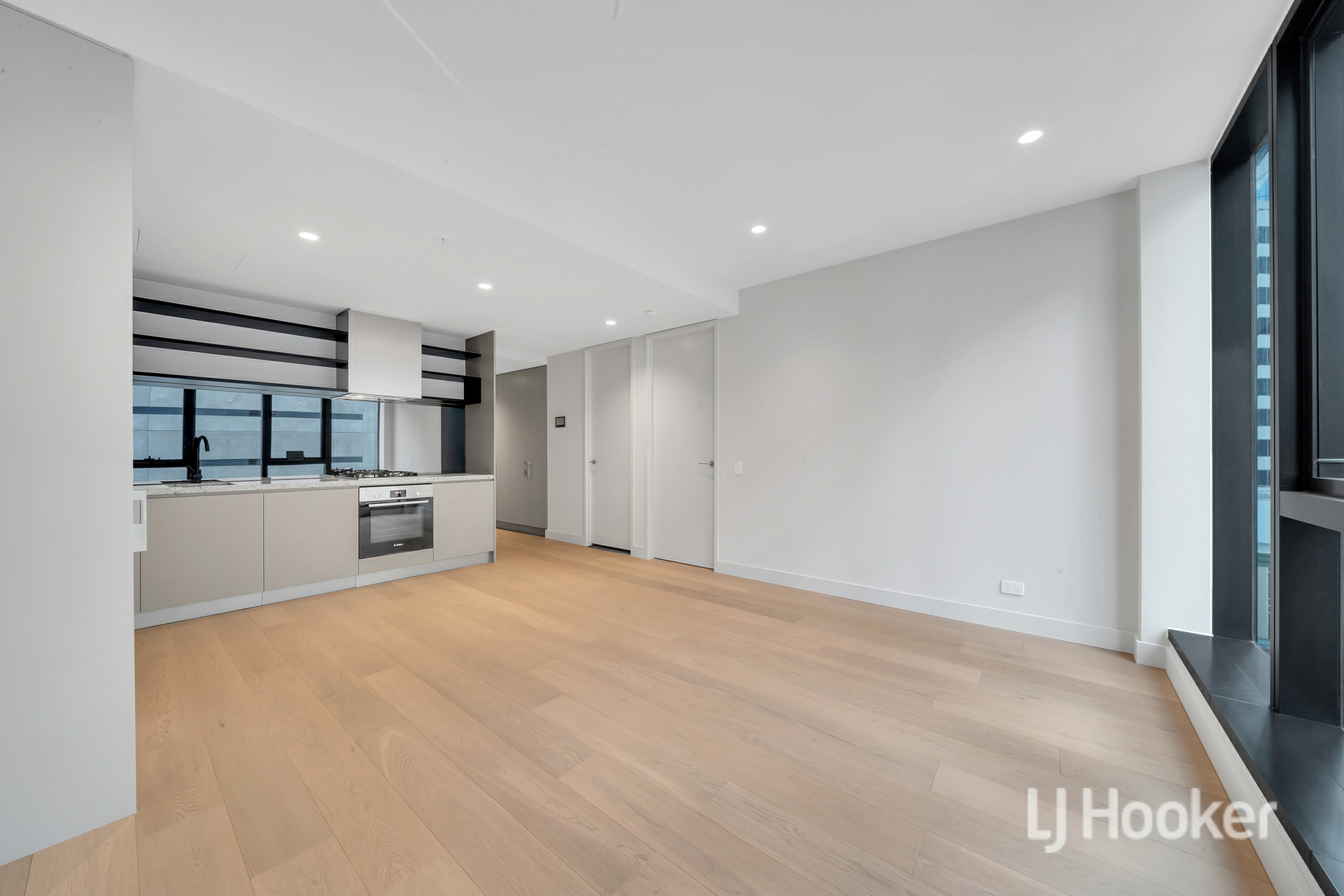 1506/318 Queen Street, MELBOURNE