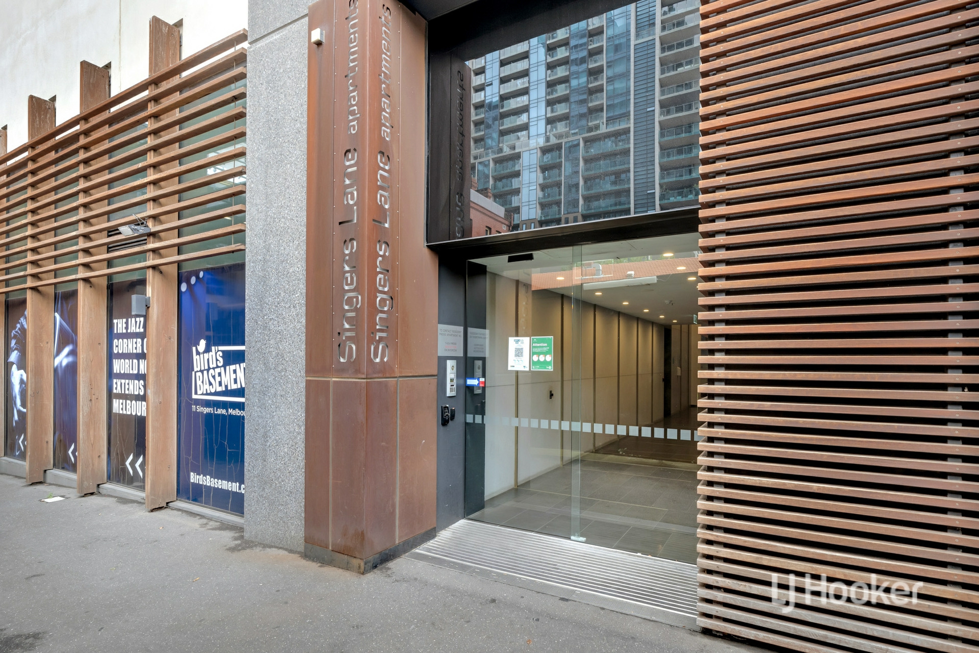 716/17 Singers Lane, MELBOURNE