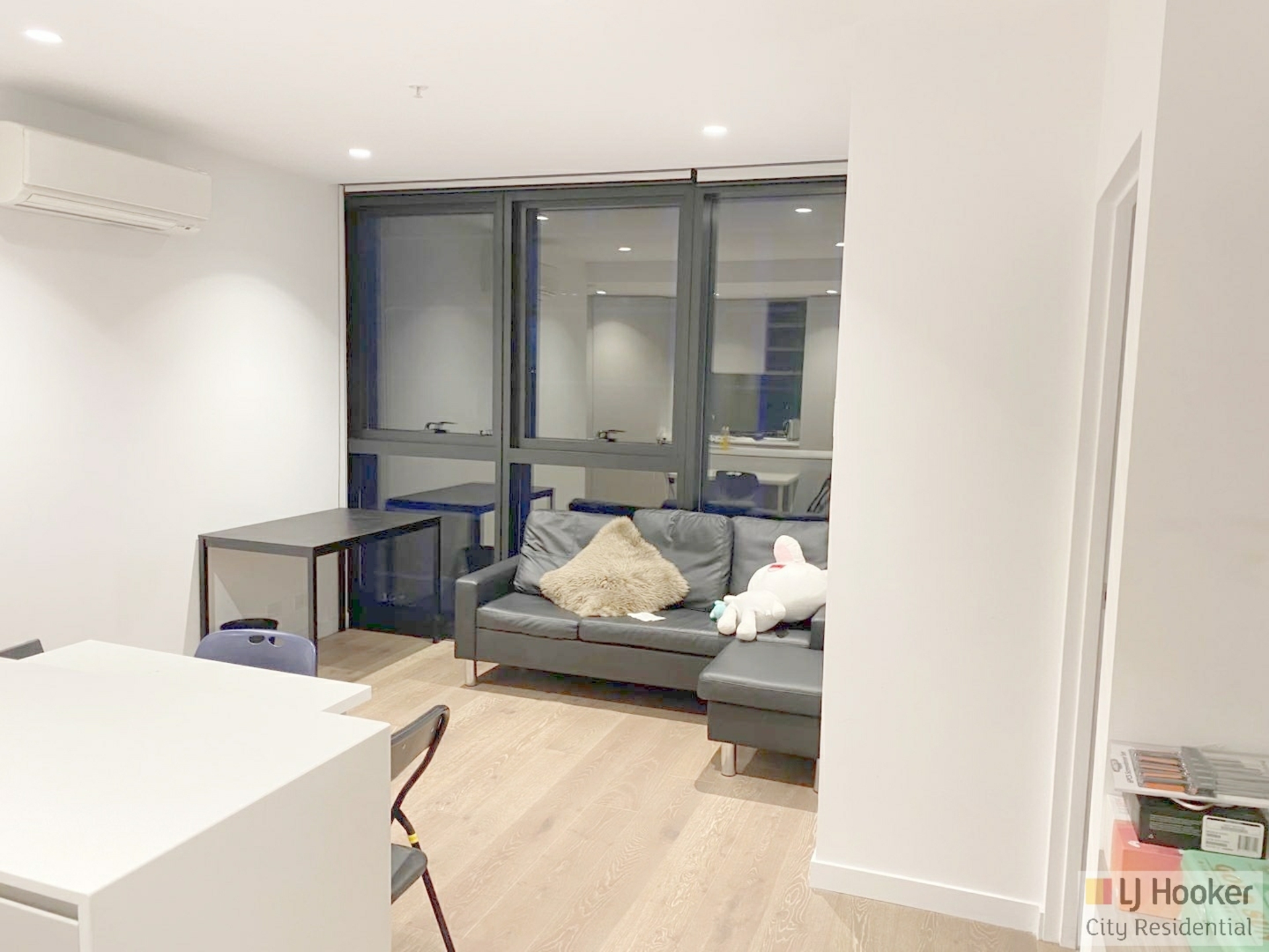 2306/452 Elizabeth Street, MELBOURNE