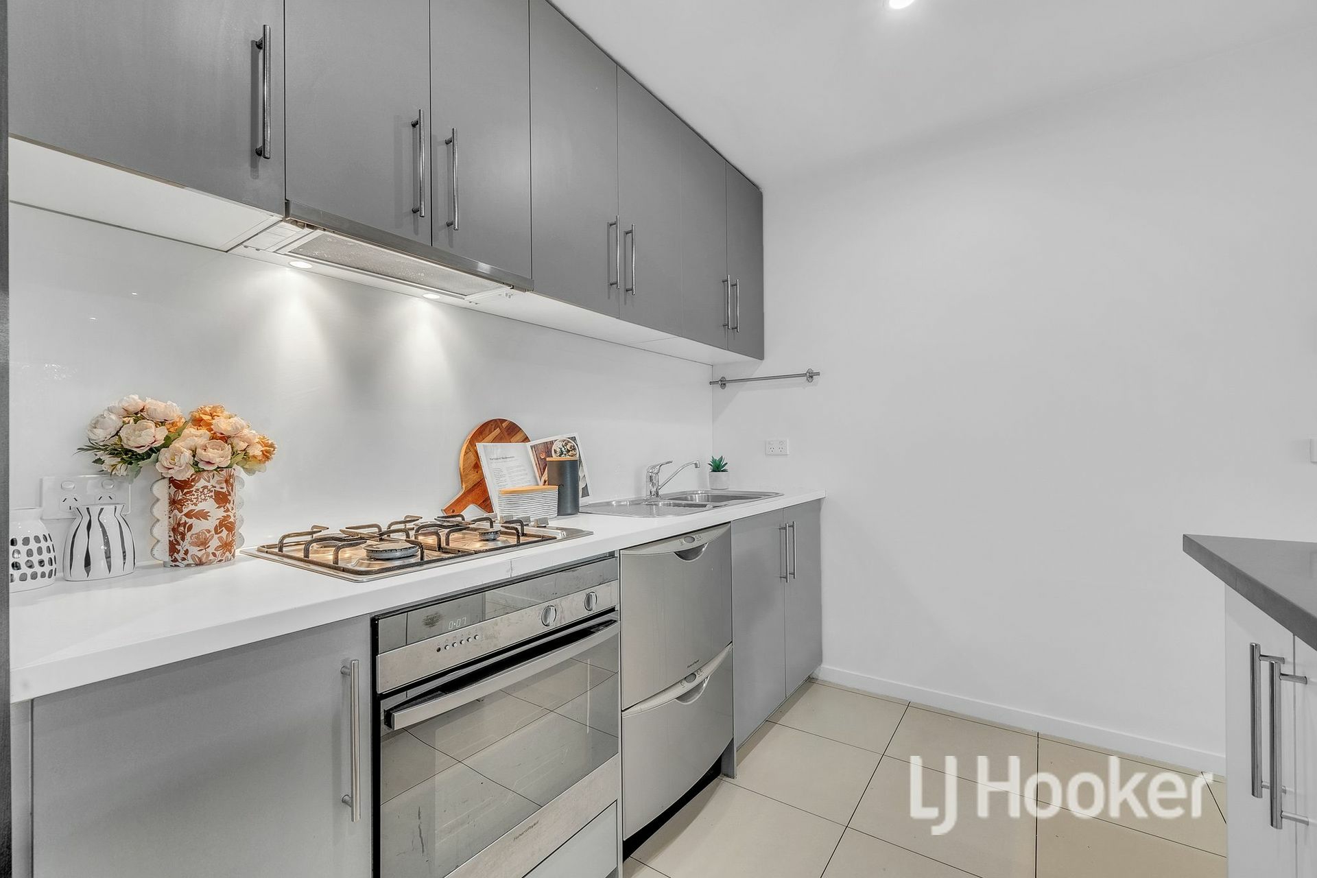 39 Evergreen Boulevard, CLAYTON SOUTH