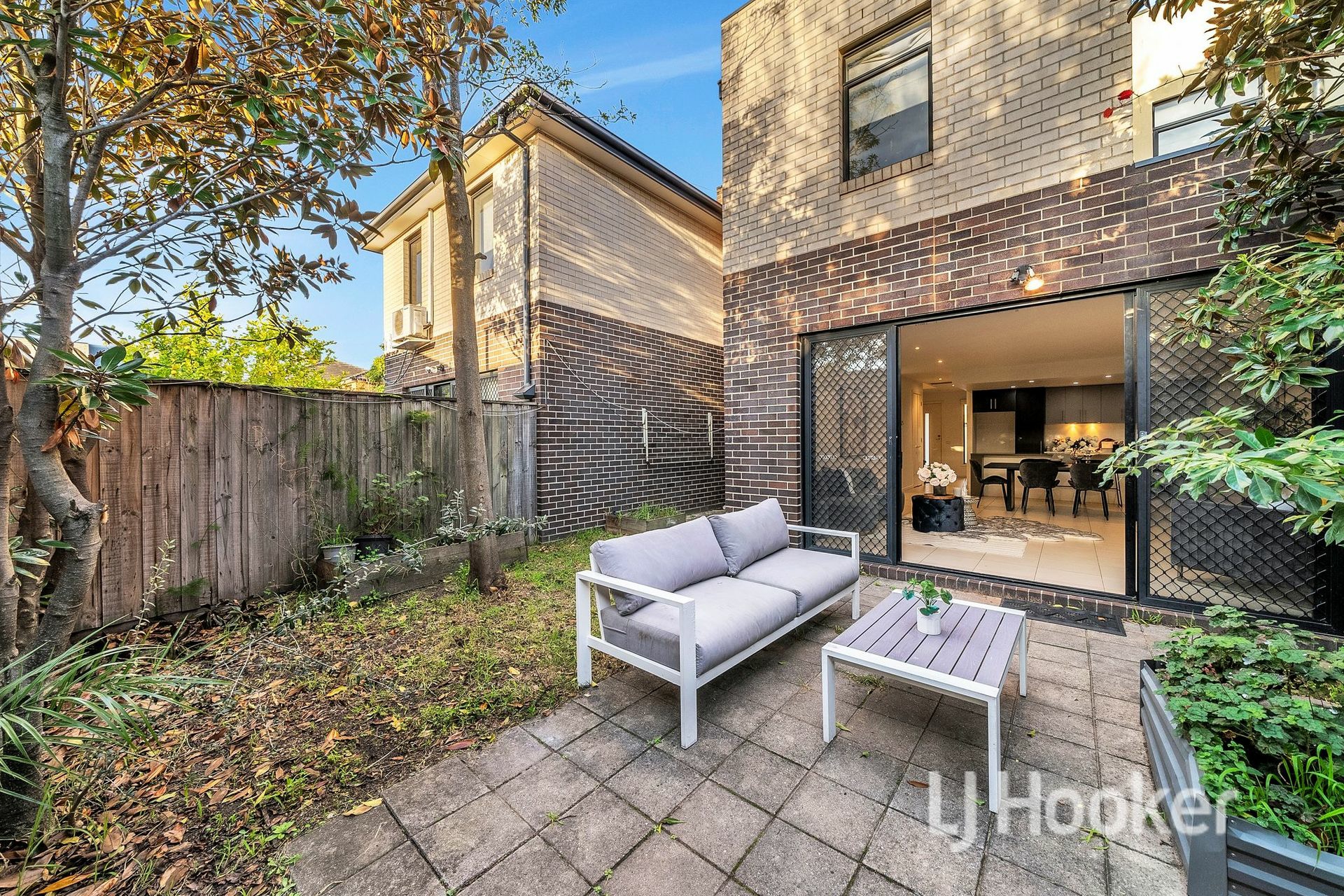 39 Evergreen Boulevard, CLAYTON SOUTH