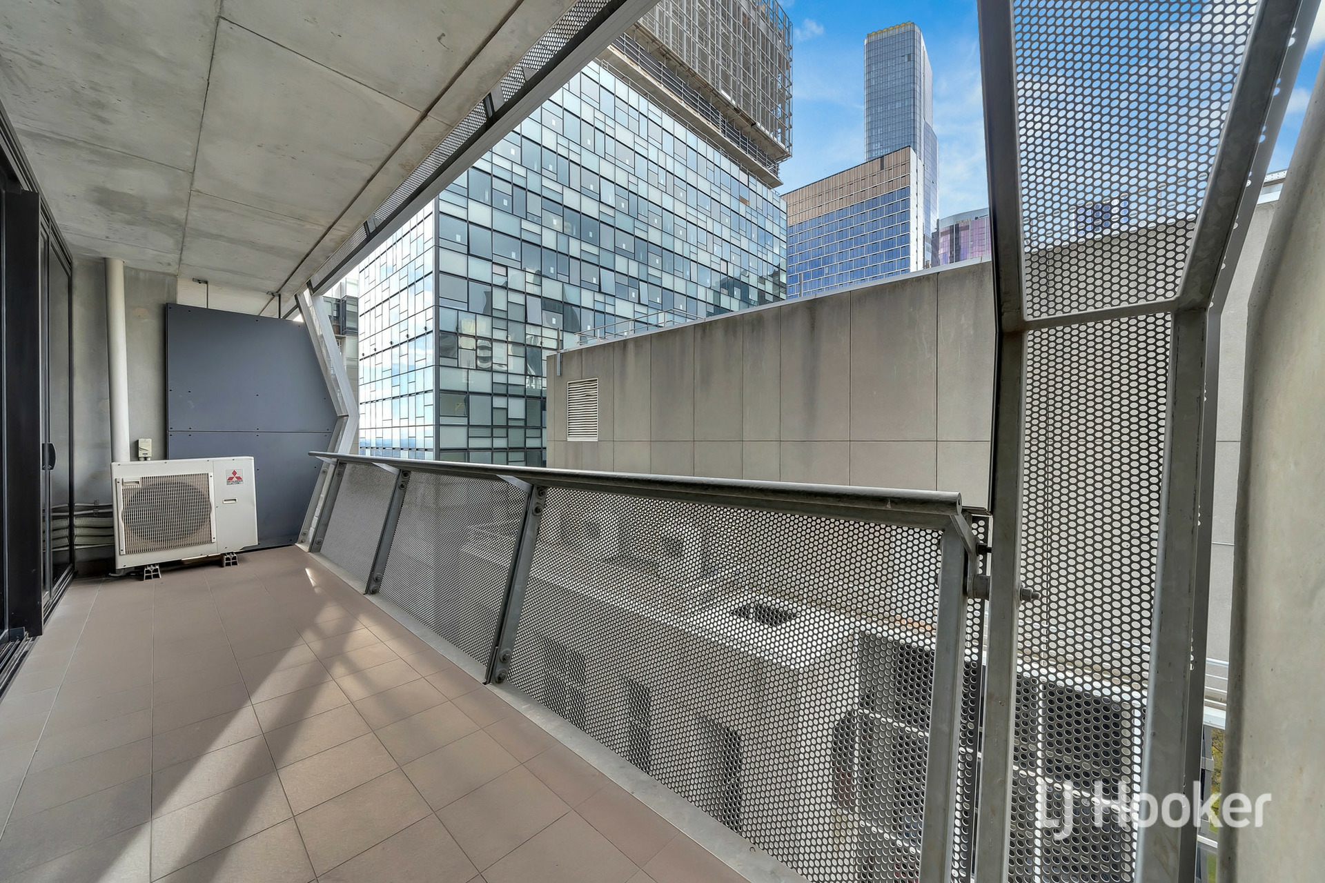 2105/350 William Street, MELBOURNE