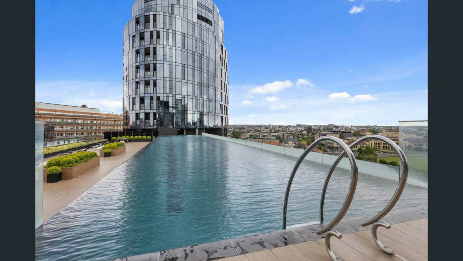 1116/555 St Kilda Road, MELBOURNE