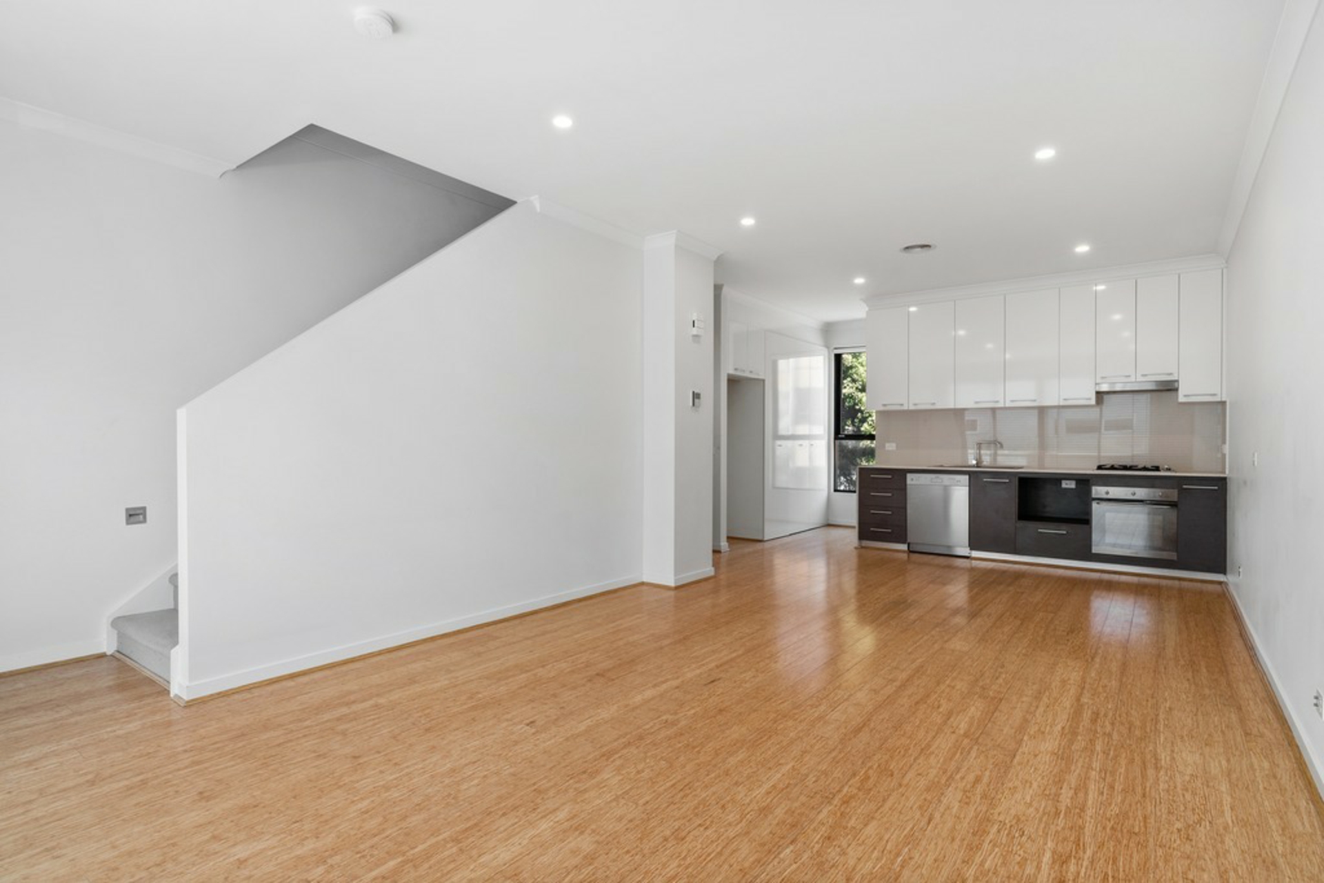 8 Aviary Grove — photo 2 of 12