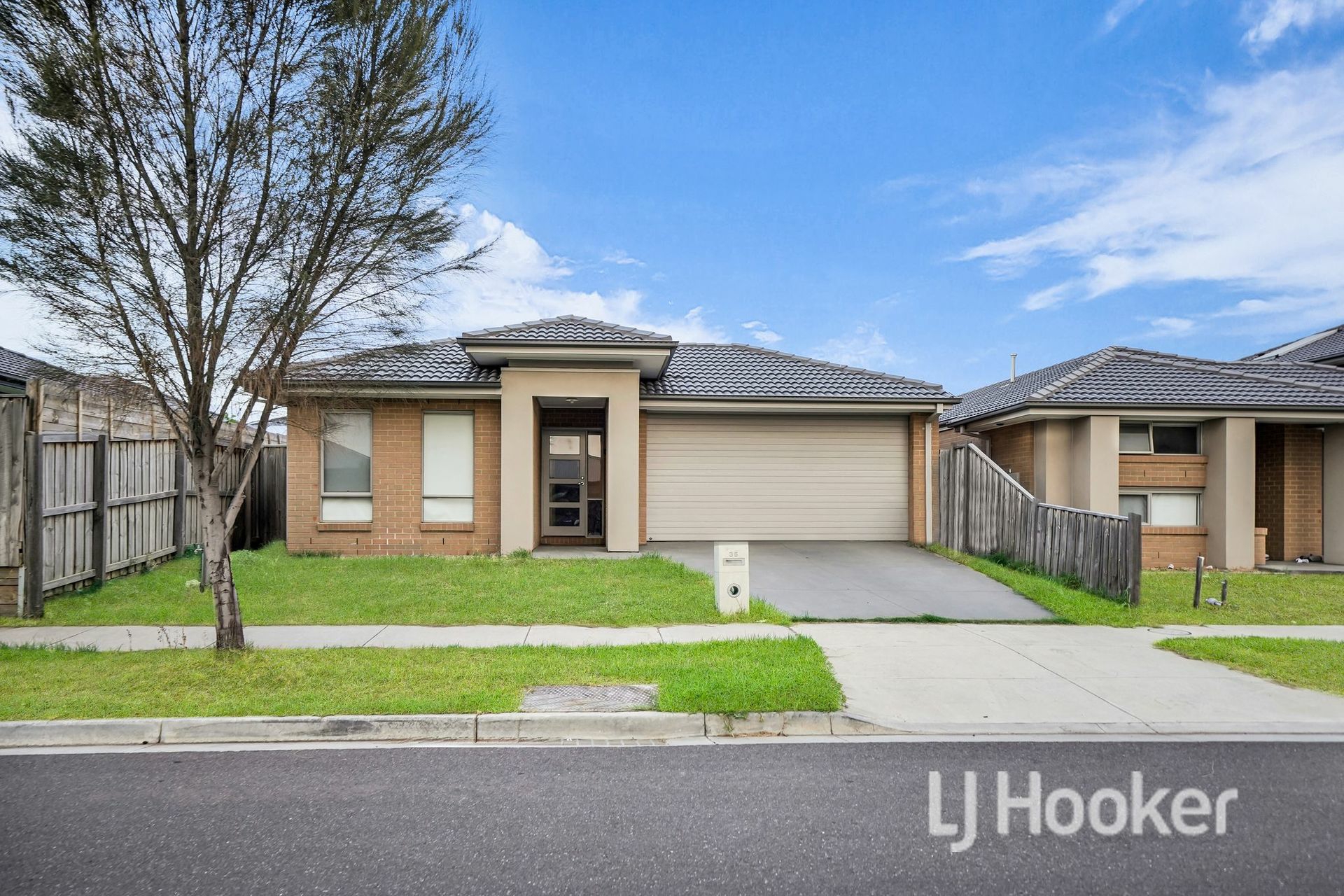 35 Narada Road — photo from LJ Hooker City Residential