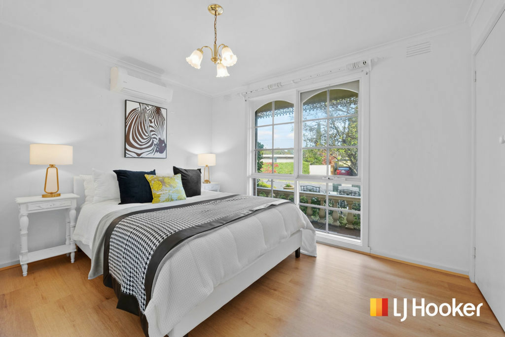 13 Newhaven Road — photo 8 of 13