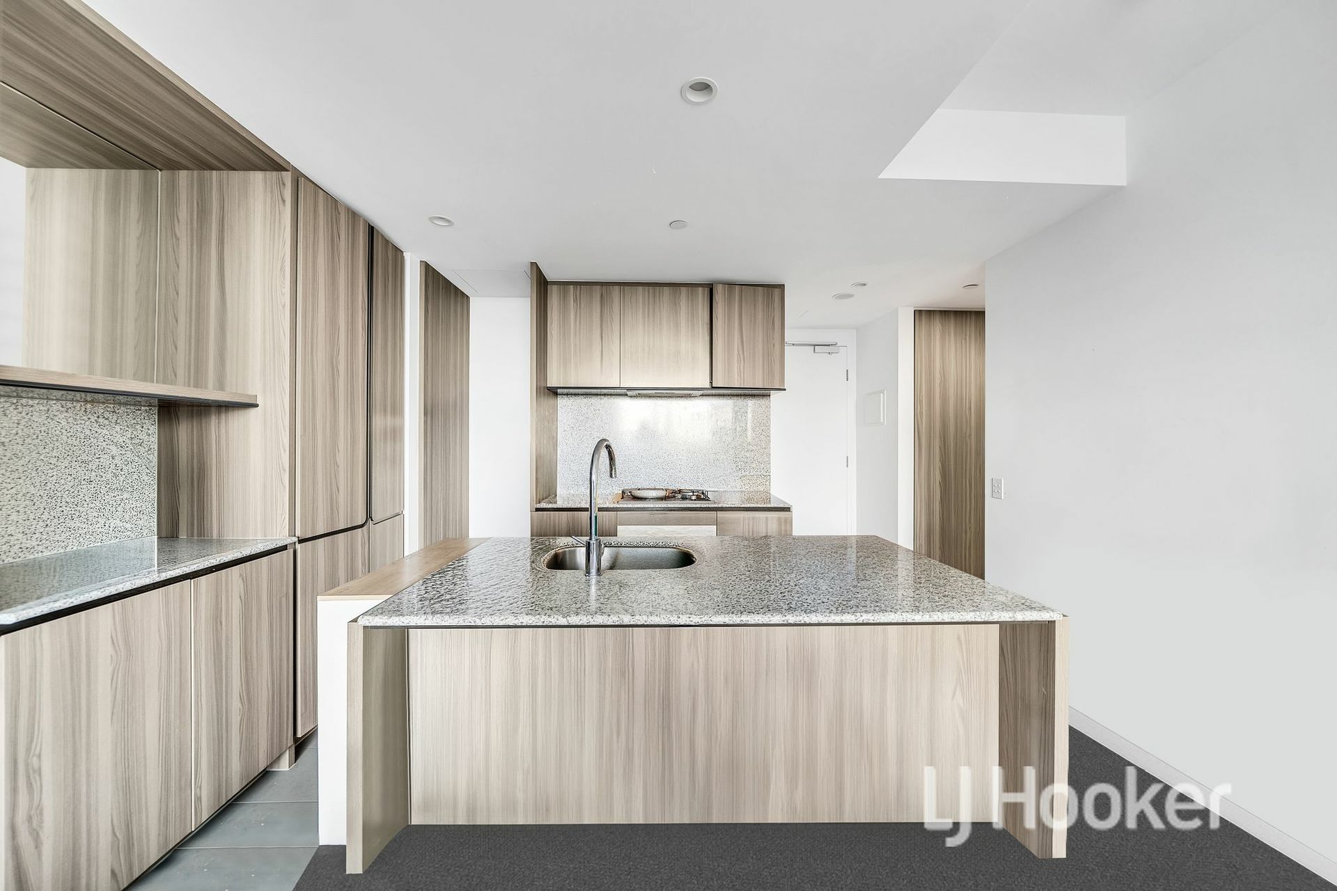 3202/160 Victoria Street — photo 3 of 30
