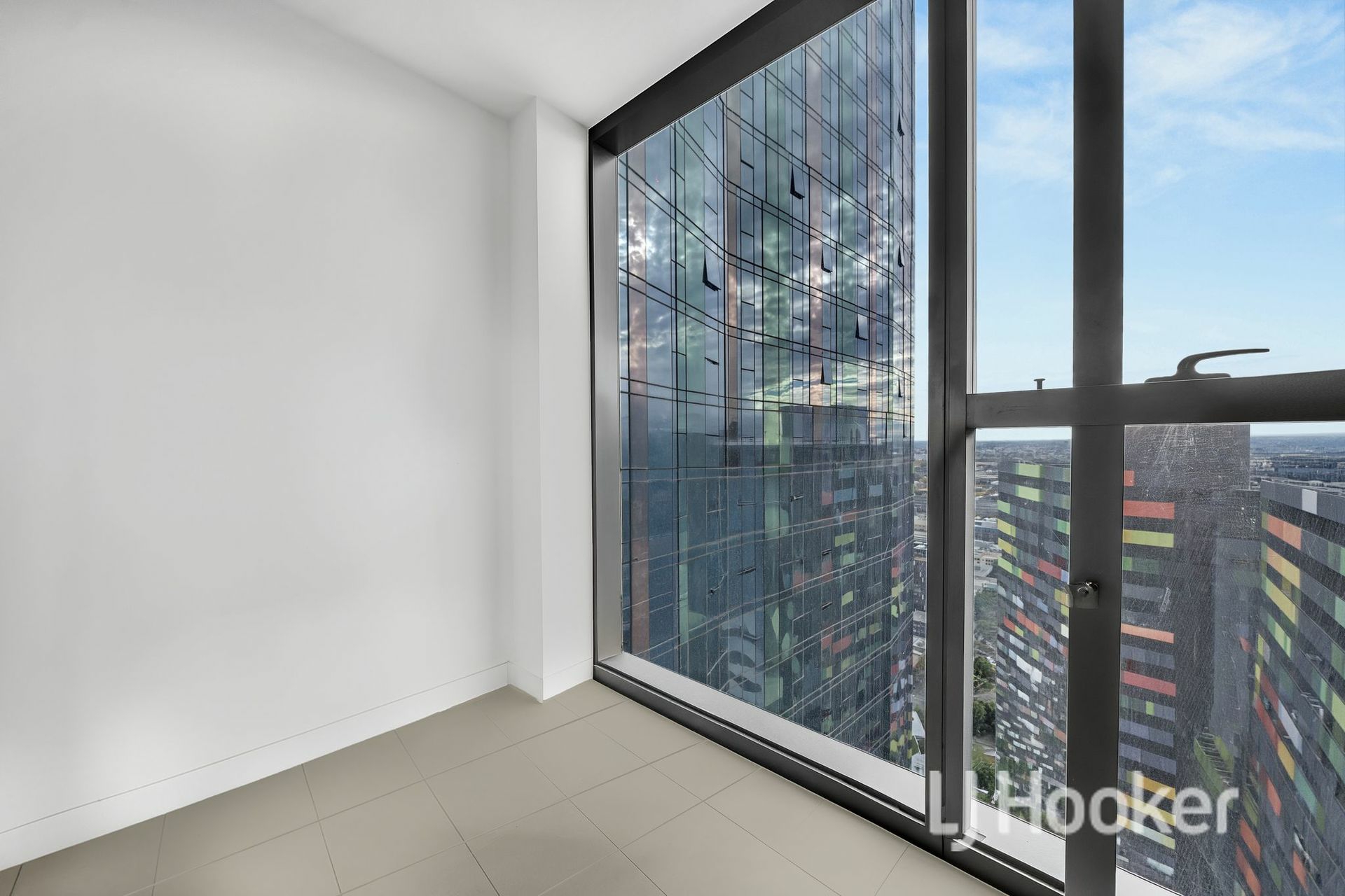 3202/160 Victoria Street — photo 8 of 30