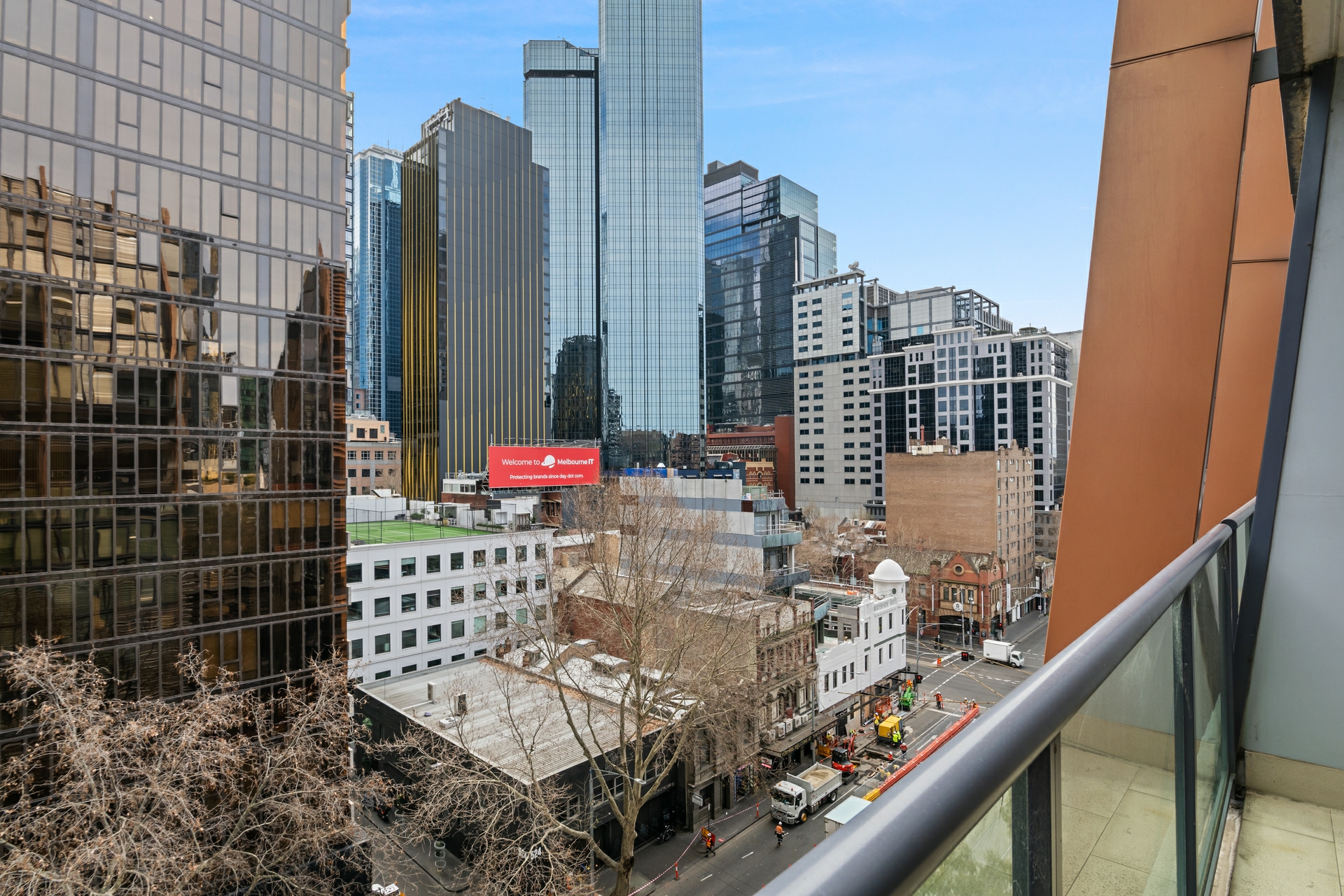 913/555 Flinders Street — photo 13 of 15