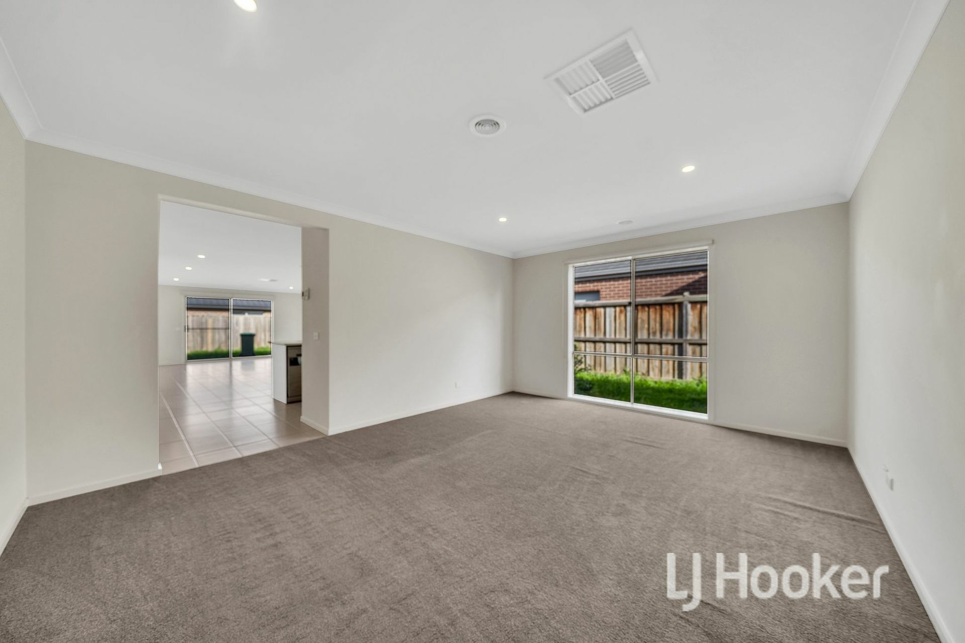 18 Aspera Drive — photo 3 of 20