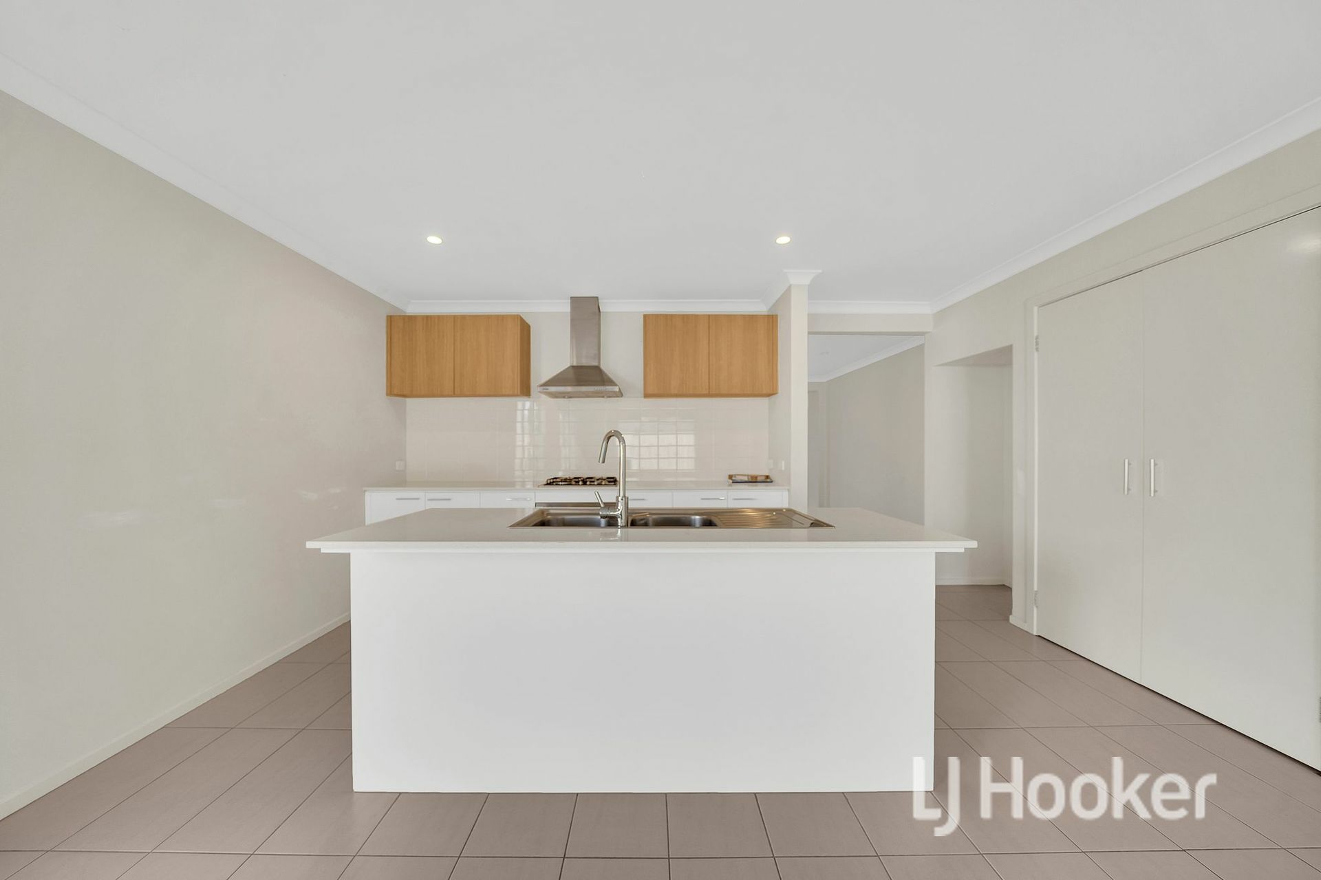 18 Aspera Drive — photo 5 of 20