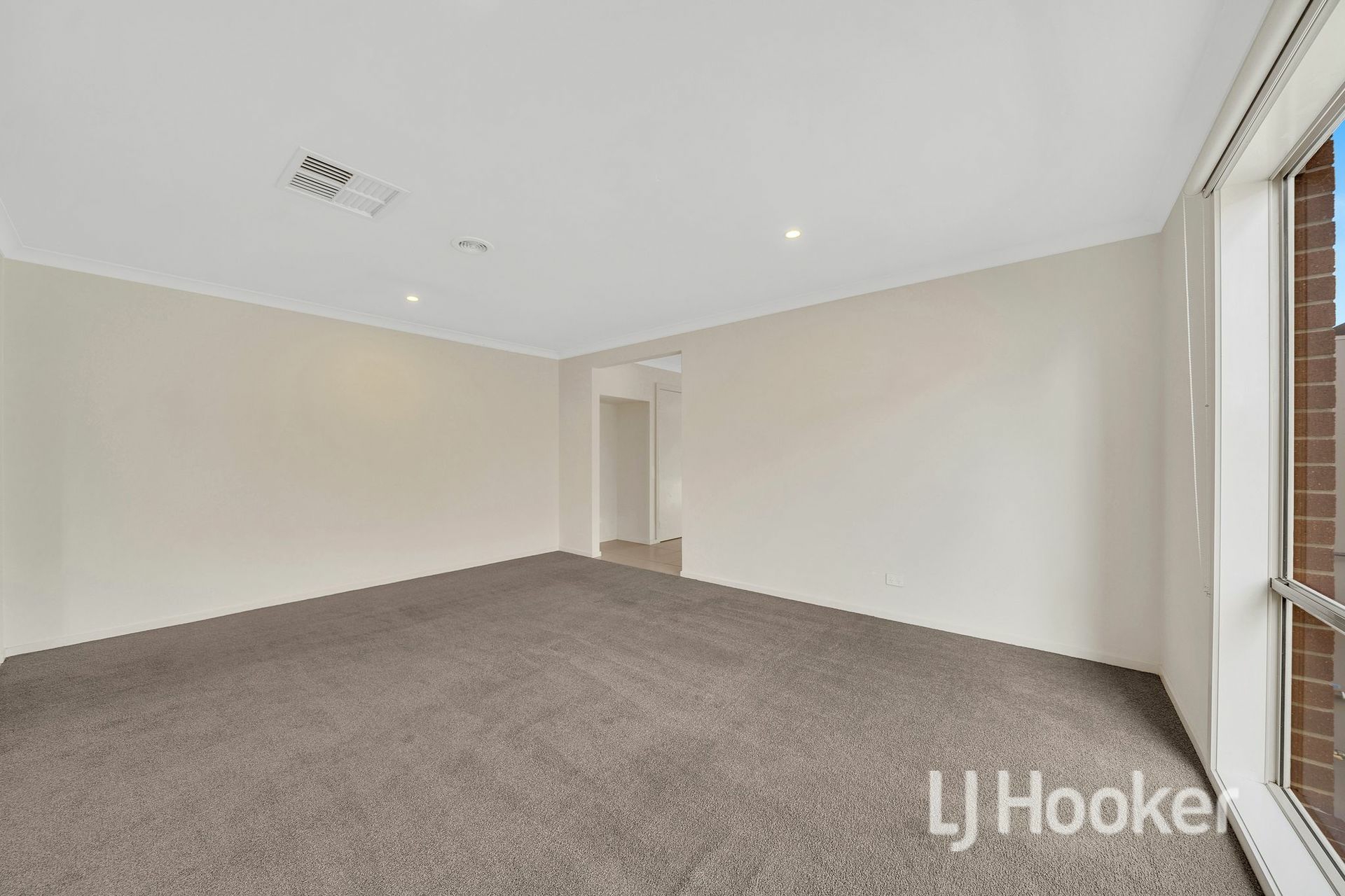 18 Aspera Drive — photo 9 of 20