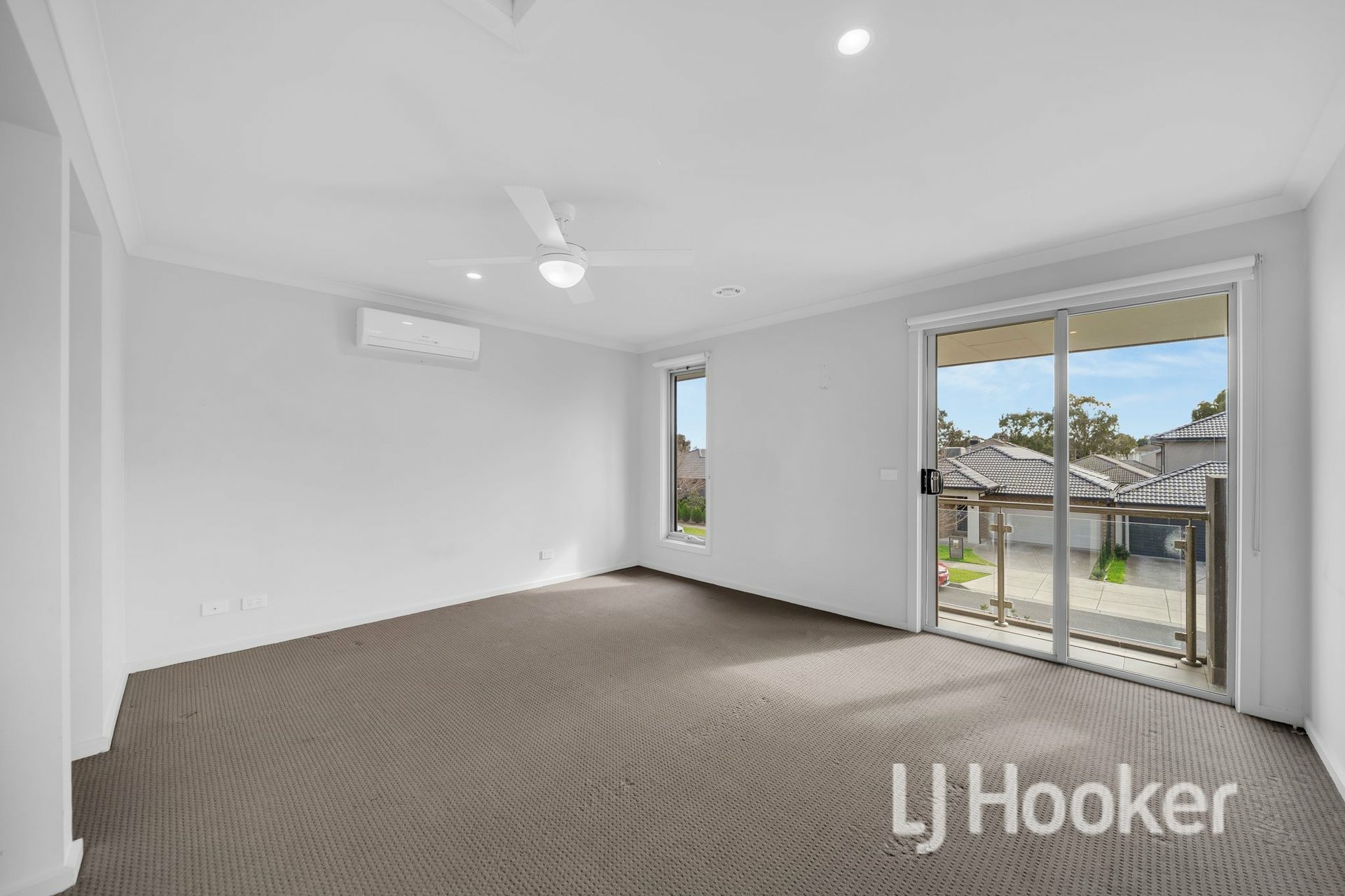 101 Evesham Drive — photo 12 of 26
