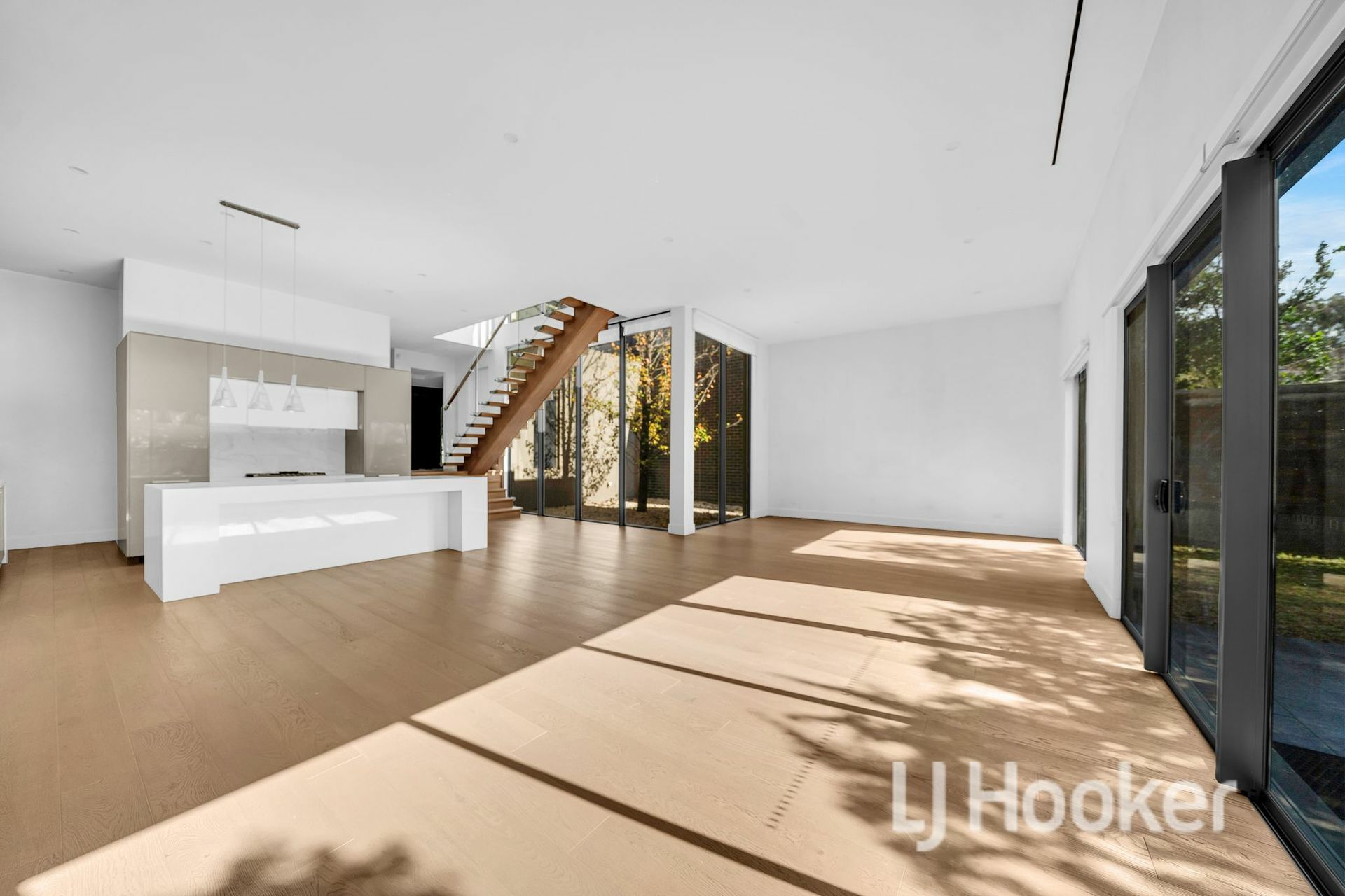 10 Cypress Way — photo from LJ Hooker City Residential