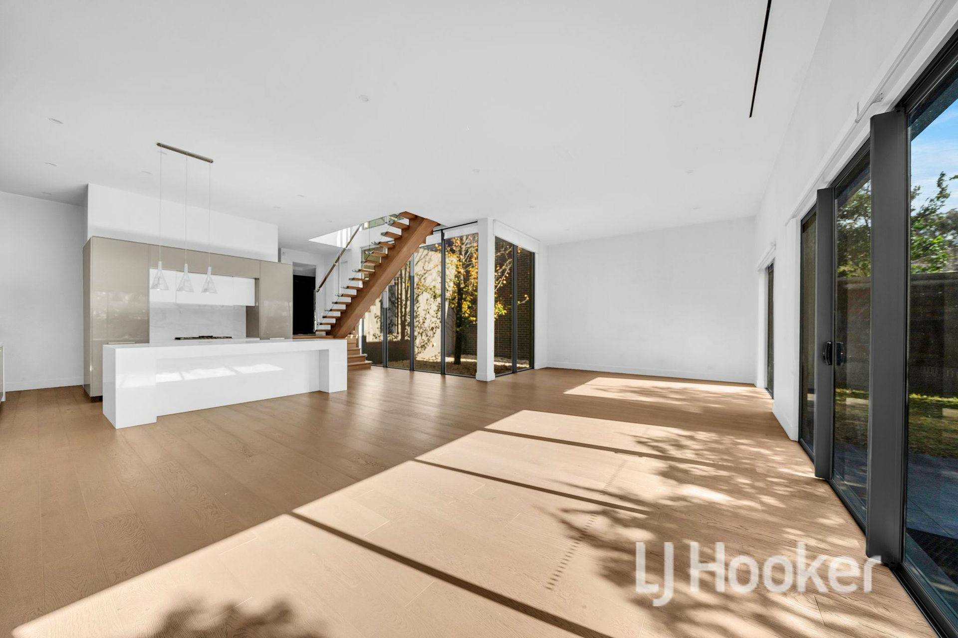 10 Cypress Way — photo from LJ Hooker City Residential