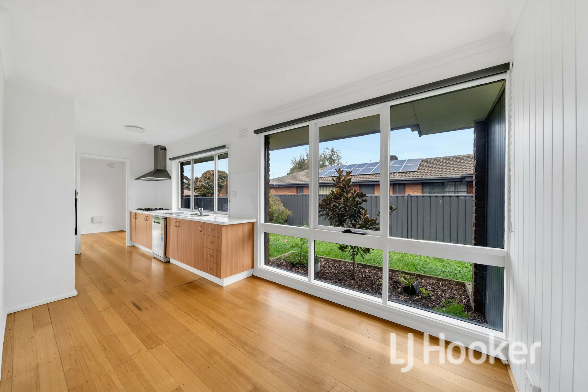 16 Eastern Street — photo 4 of 26