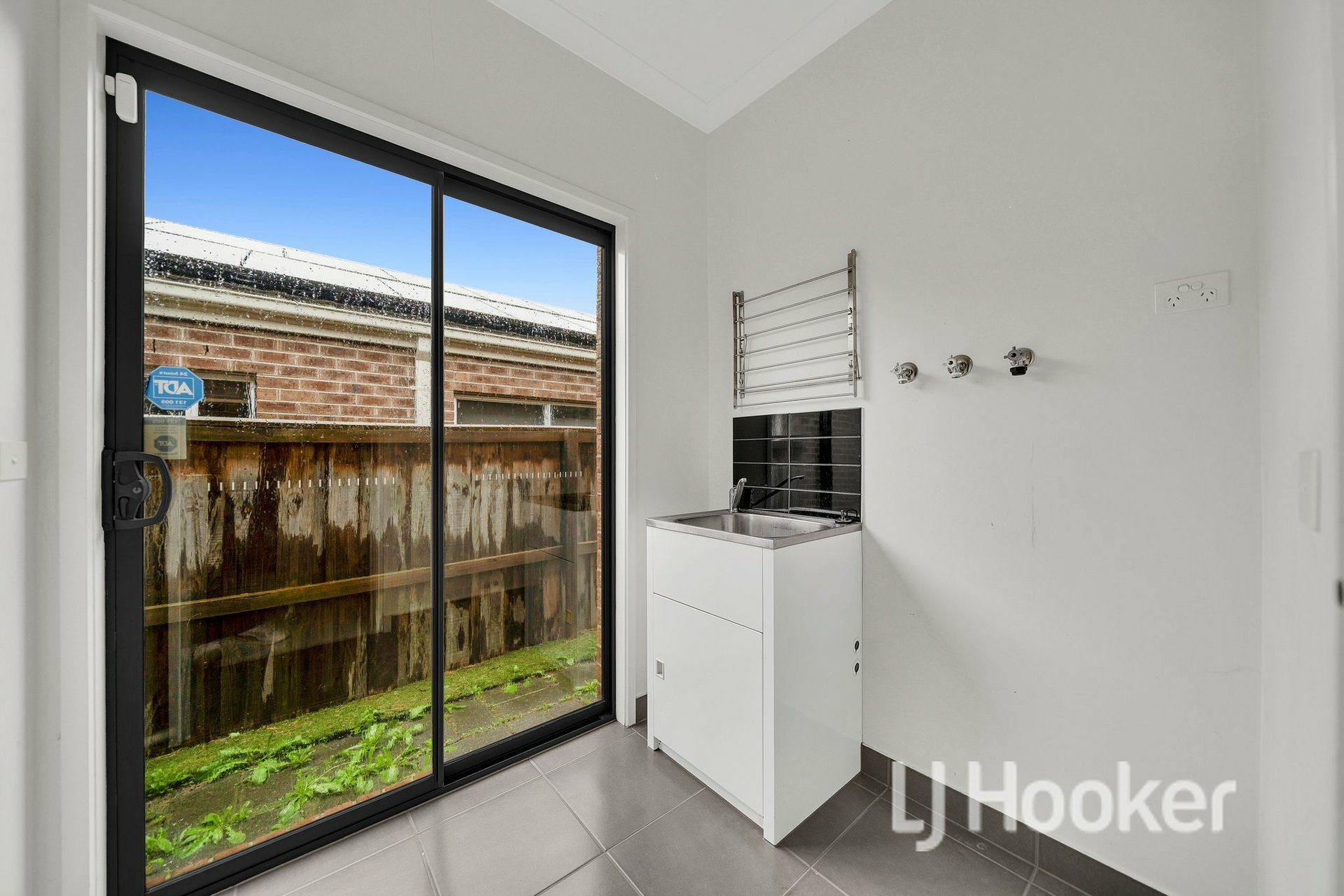 6 Blacksmith Way — photo 9 of 14
