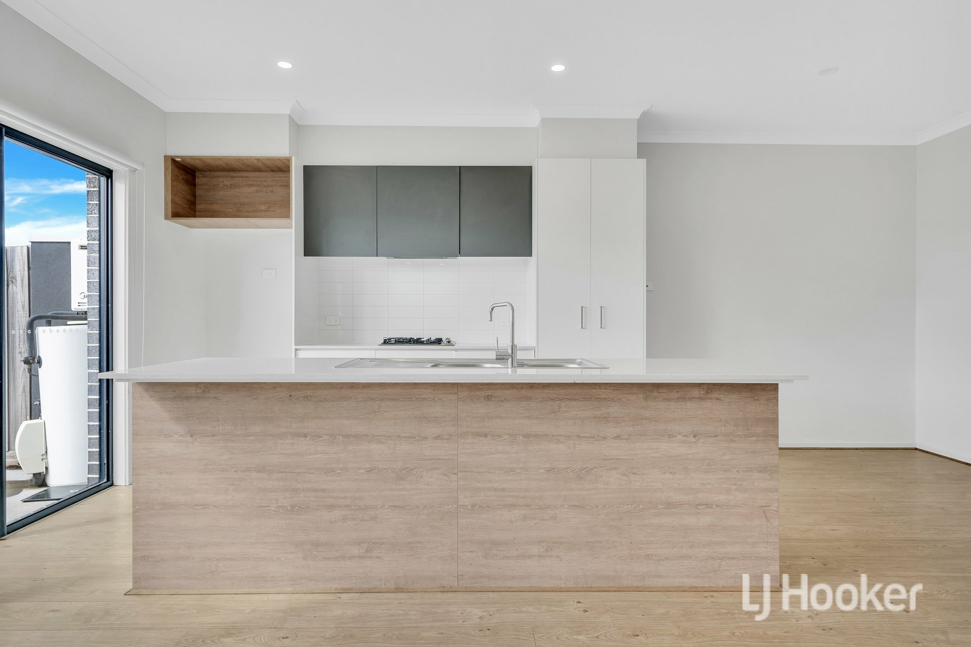 7 Clarence Walk — photo 5 of 17