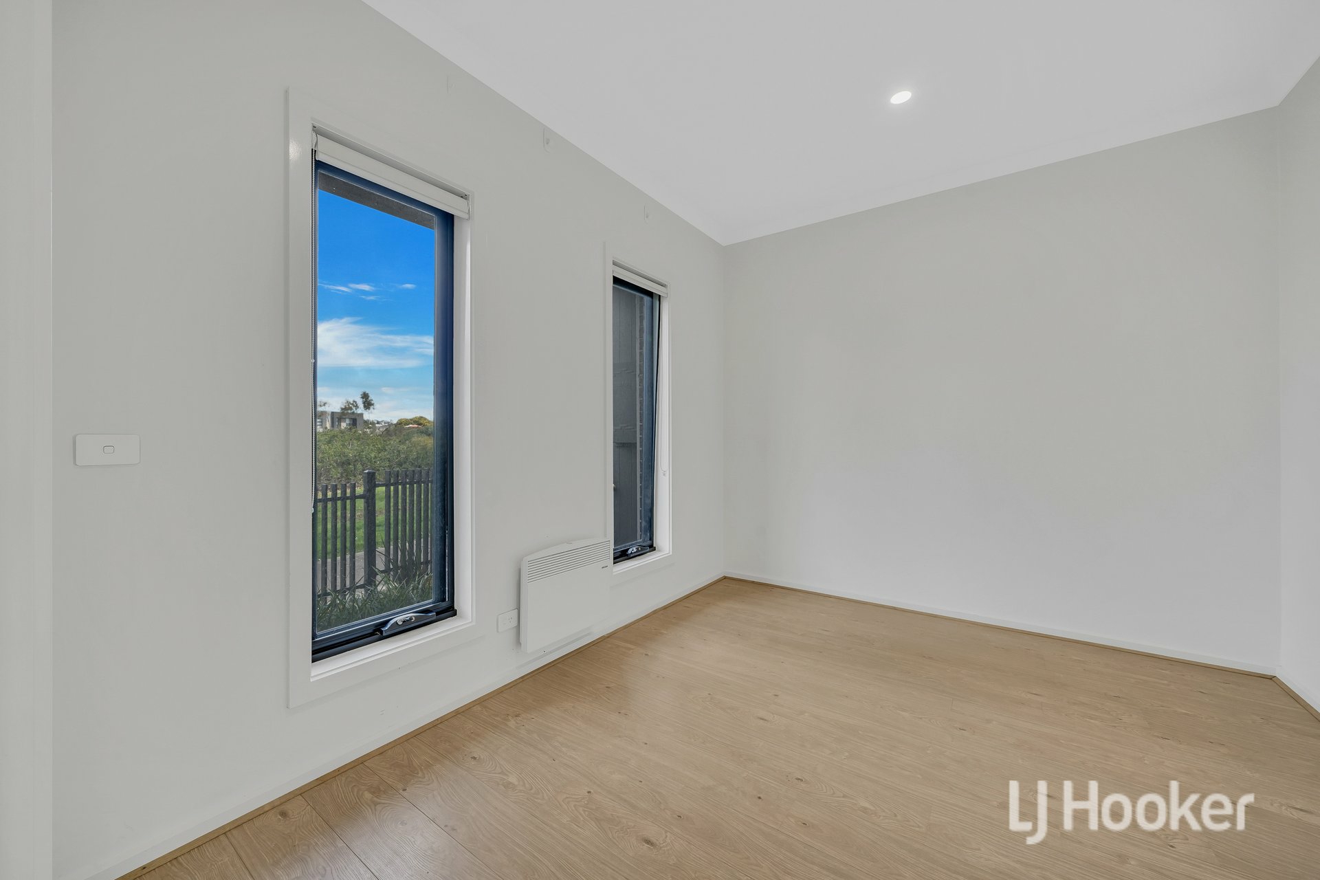 7 Clarence Walk — photo 6 of 17