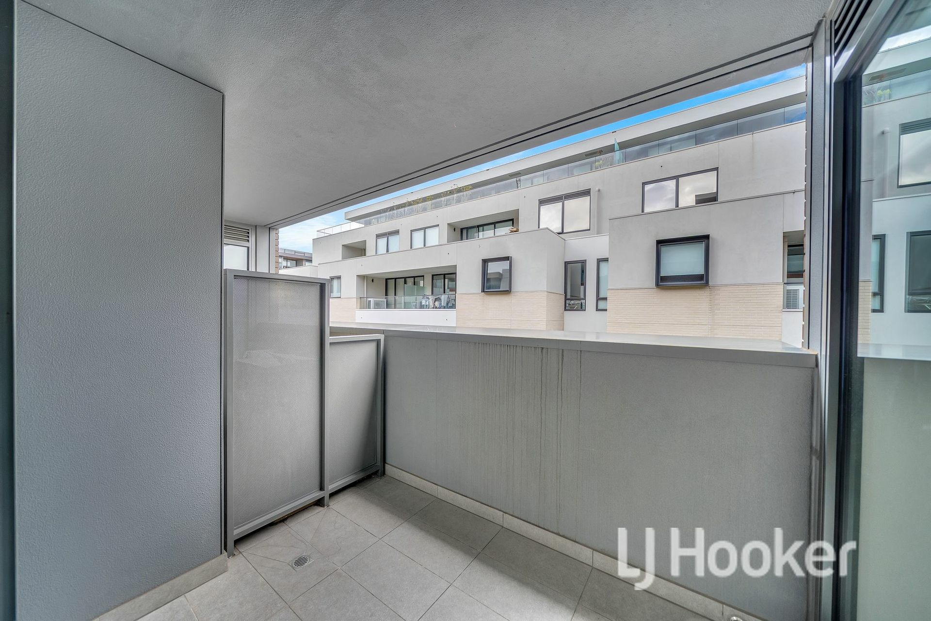 127F/11 Bond Street — photo 6 of 10
