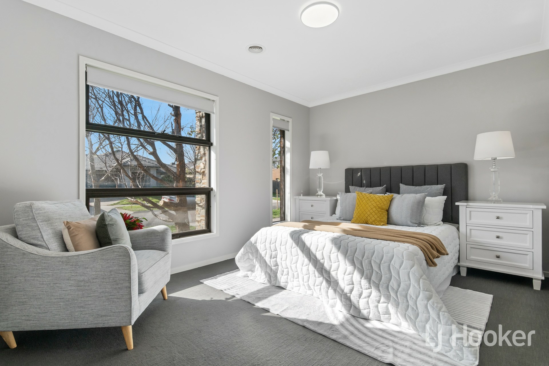 49 Newport Avenue — photo 5 of 10