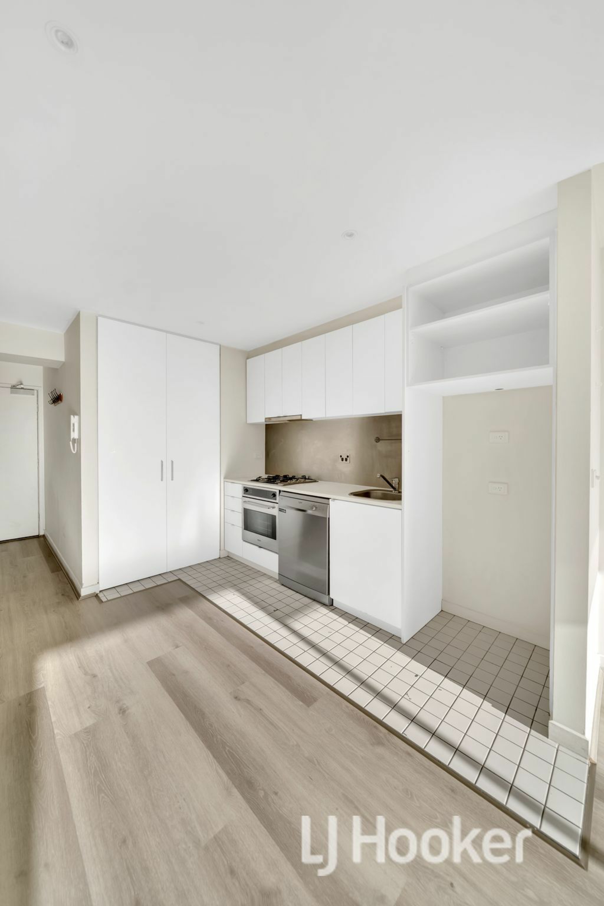 1206/8 Dorcas Street — photo 5 of 15