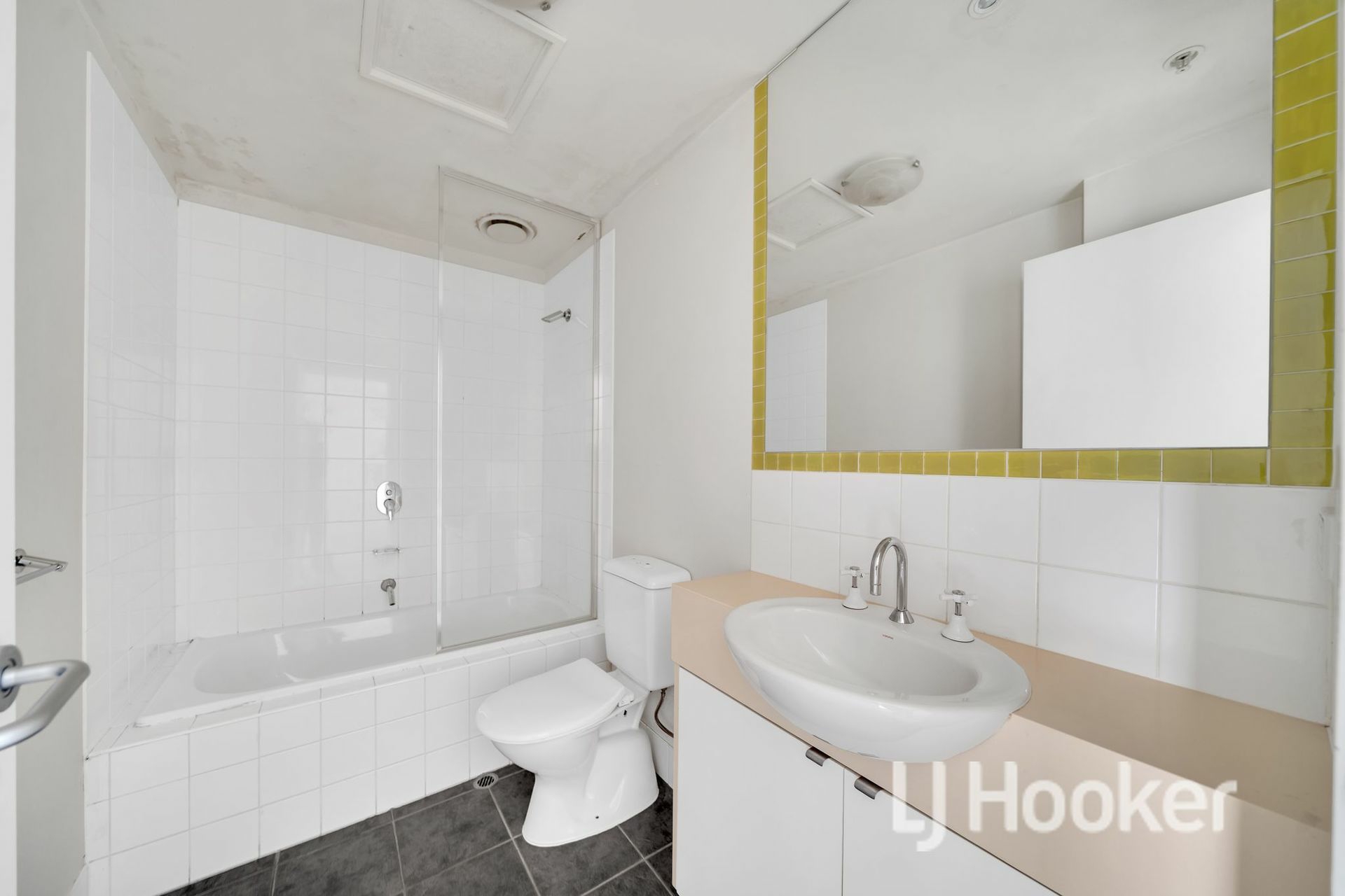 1206/8 Dorcas Street — photo 8 of 15
