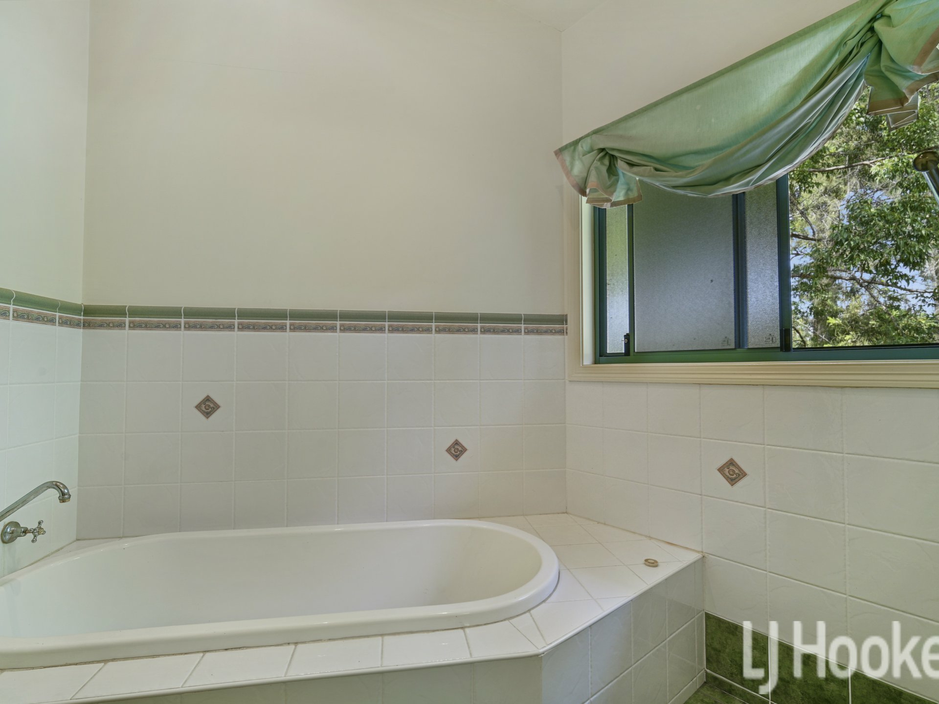 18 Hilltop Parkway, TALLWOODS VILLAGE