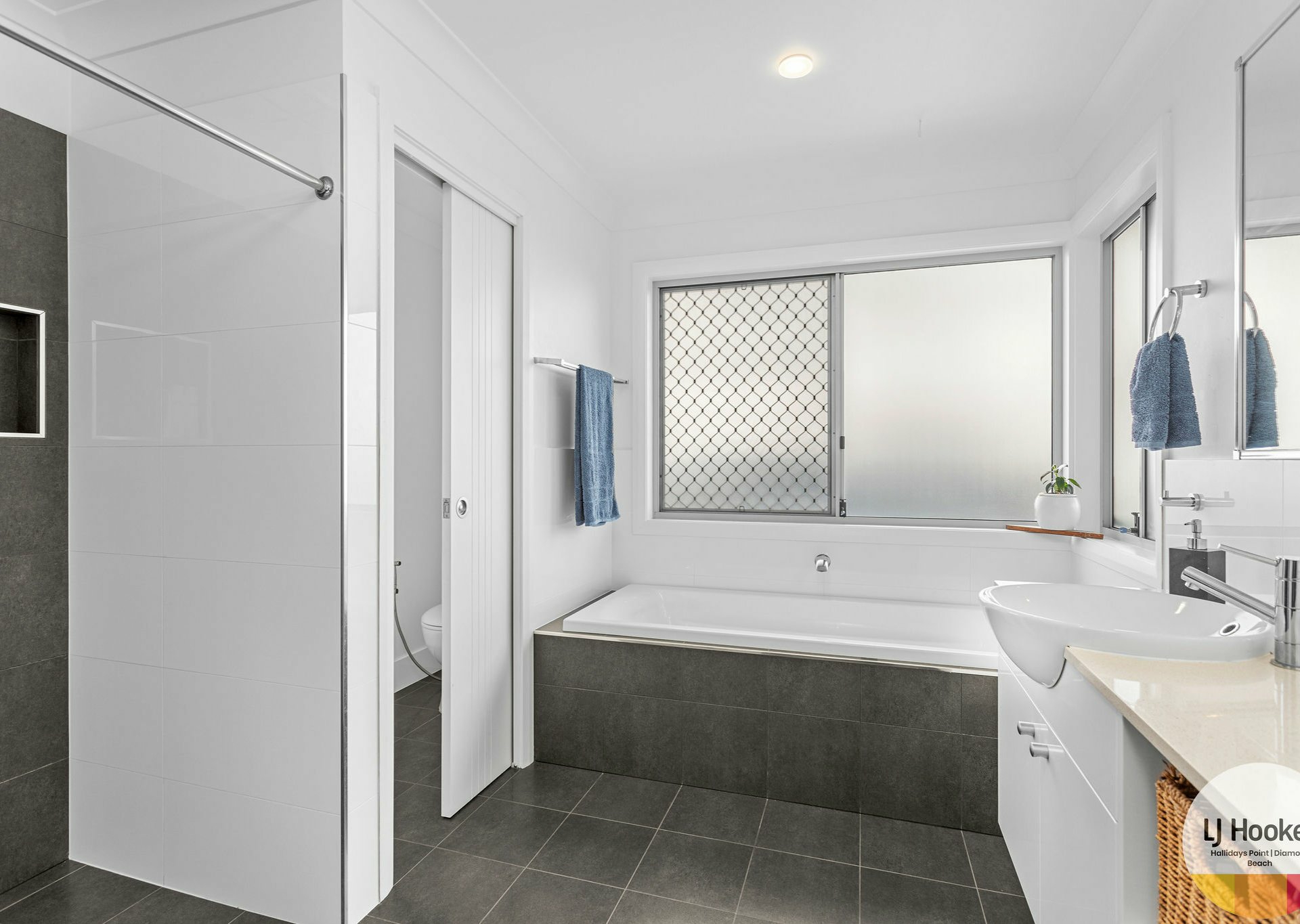 18 Cottesloe Circuit, RED HEAD