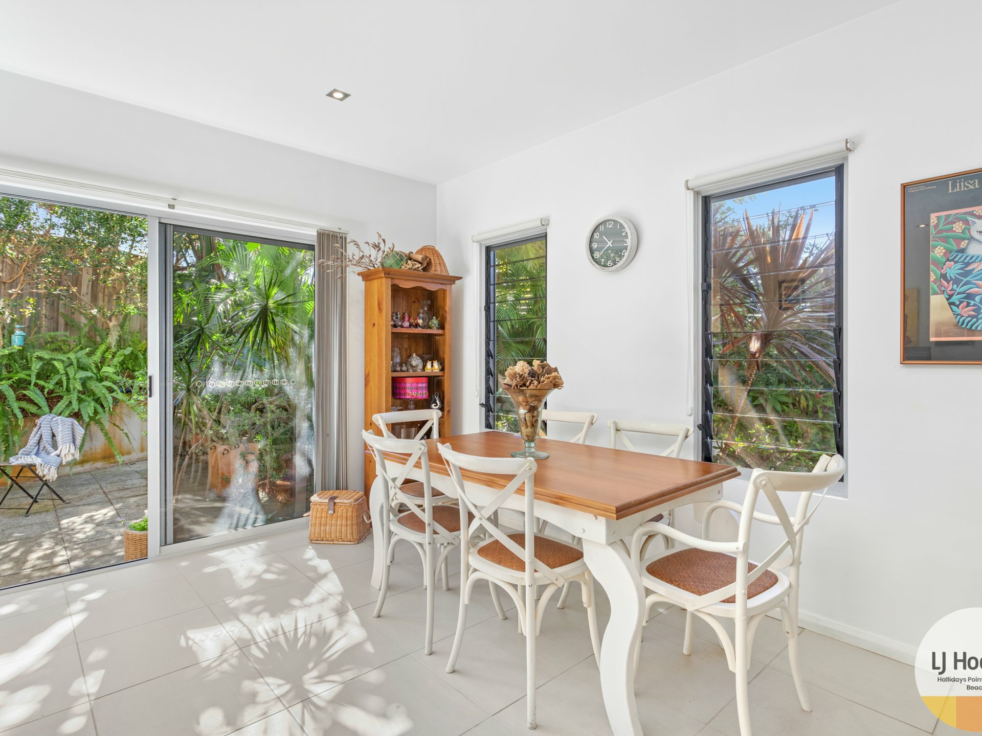 1/33-37 Emerald Drive — photo 5 of 21