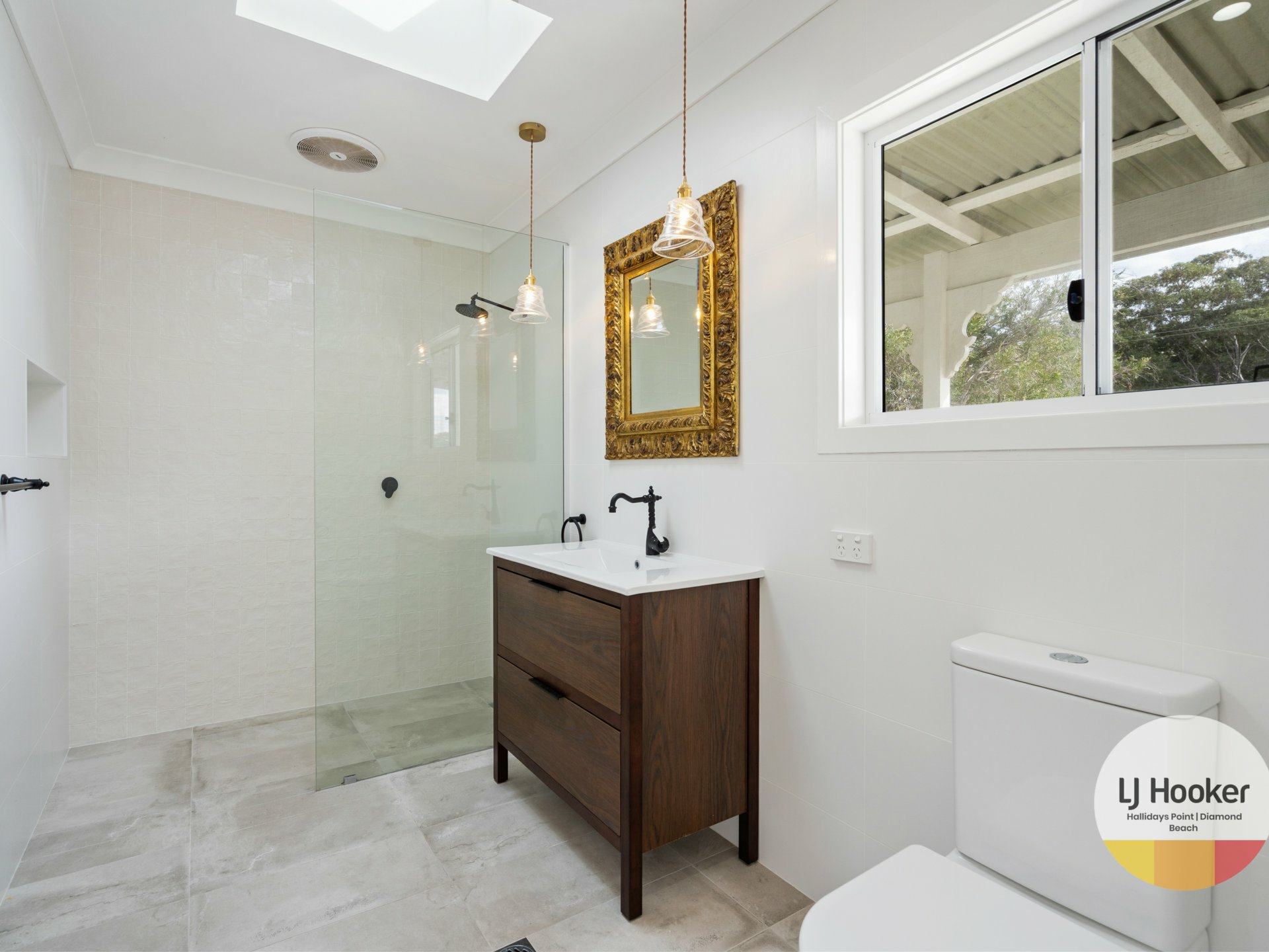 31 Red Head Road — photo 10 of 24