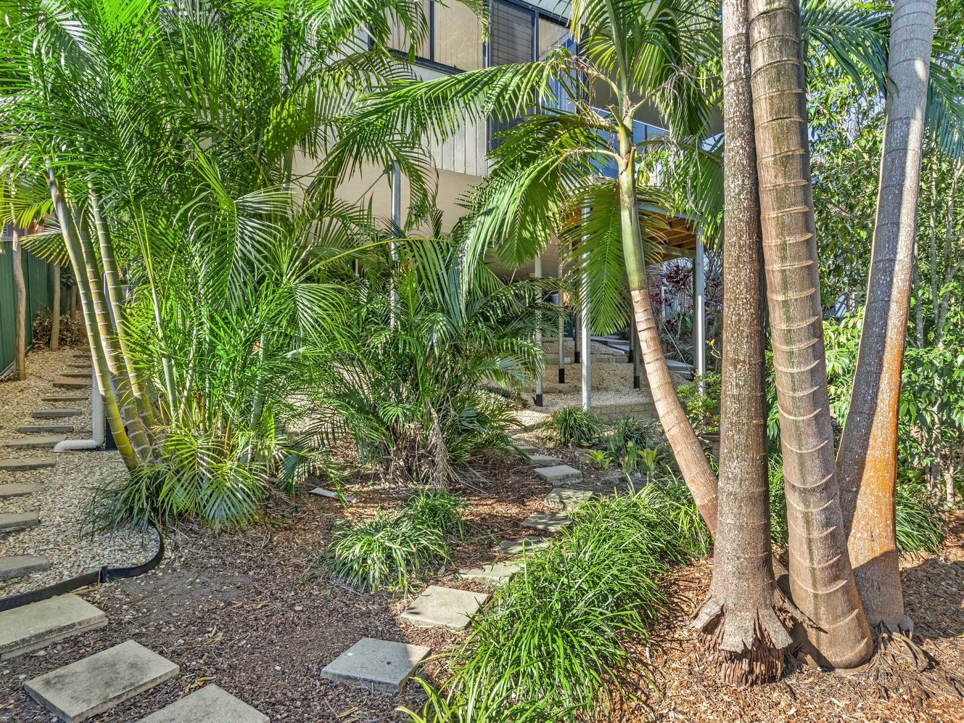 8 Scenic Avenue — photo 13 of 14