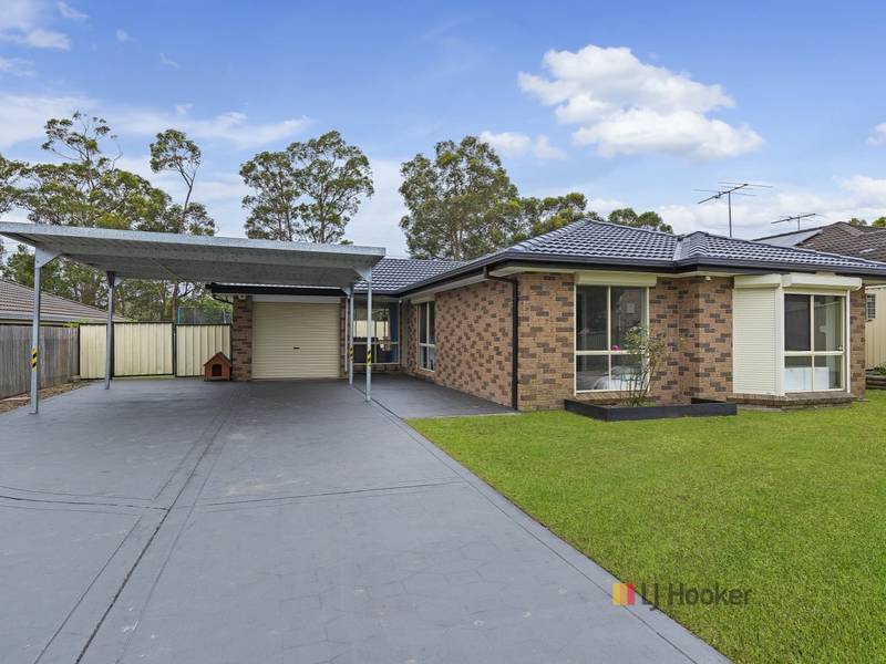 19 Nagle Crescent Blue Haven NSW