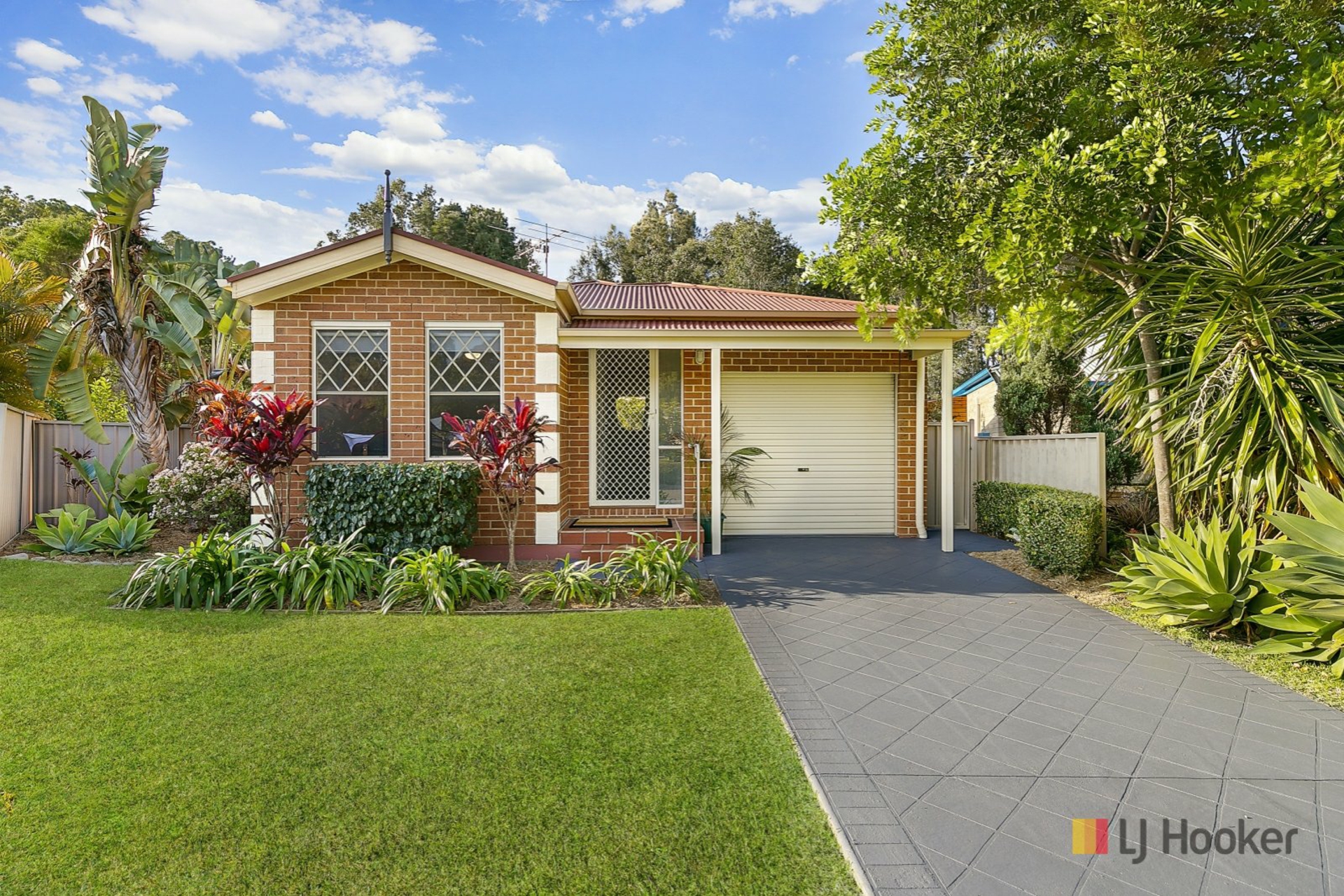 12 Woodbridge Crescent Lake Munmorah NSW